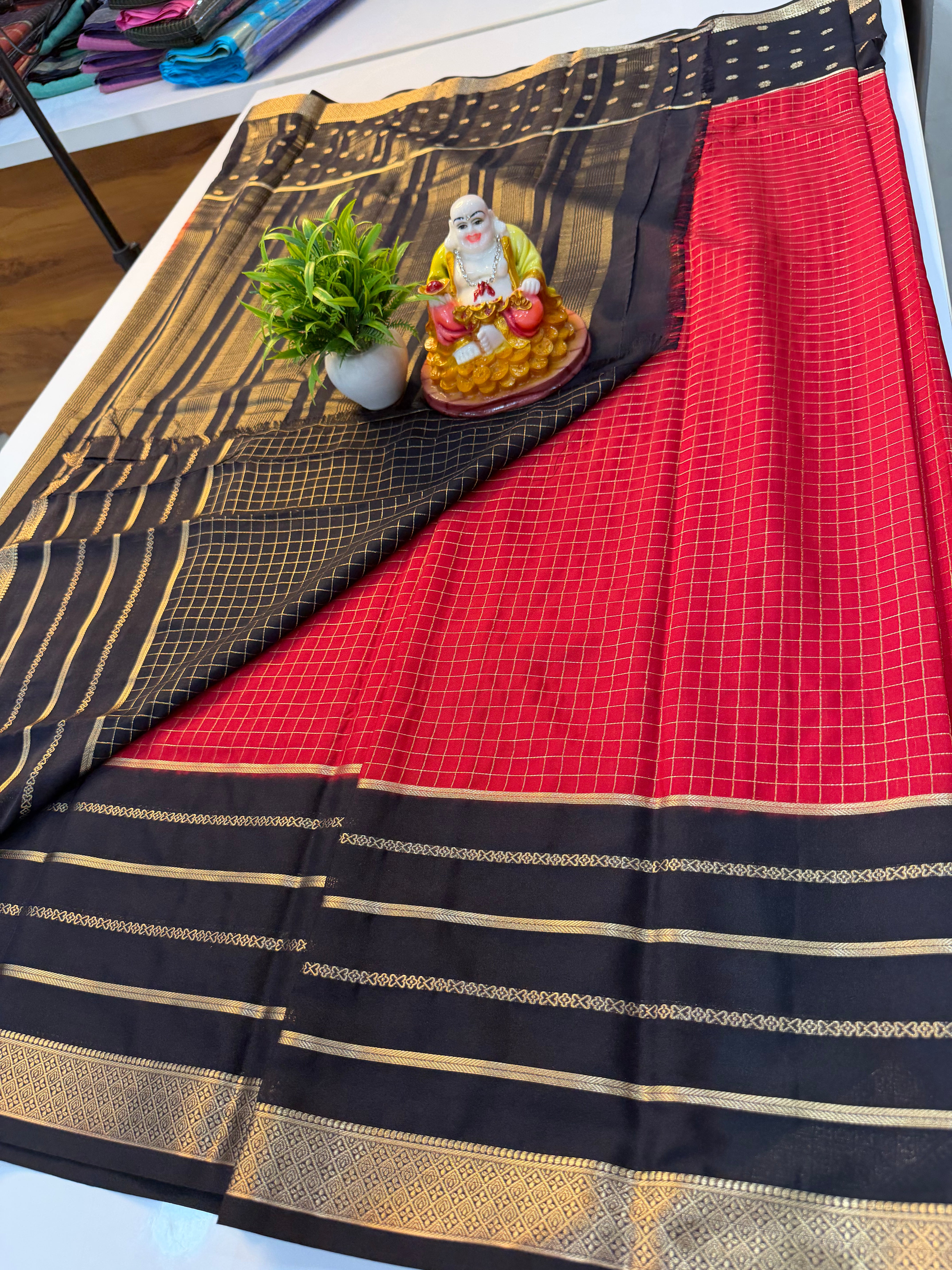 Premium Mysore Crepe Silk Saree with Checks & Rich Pallu…