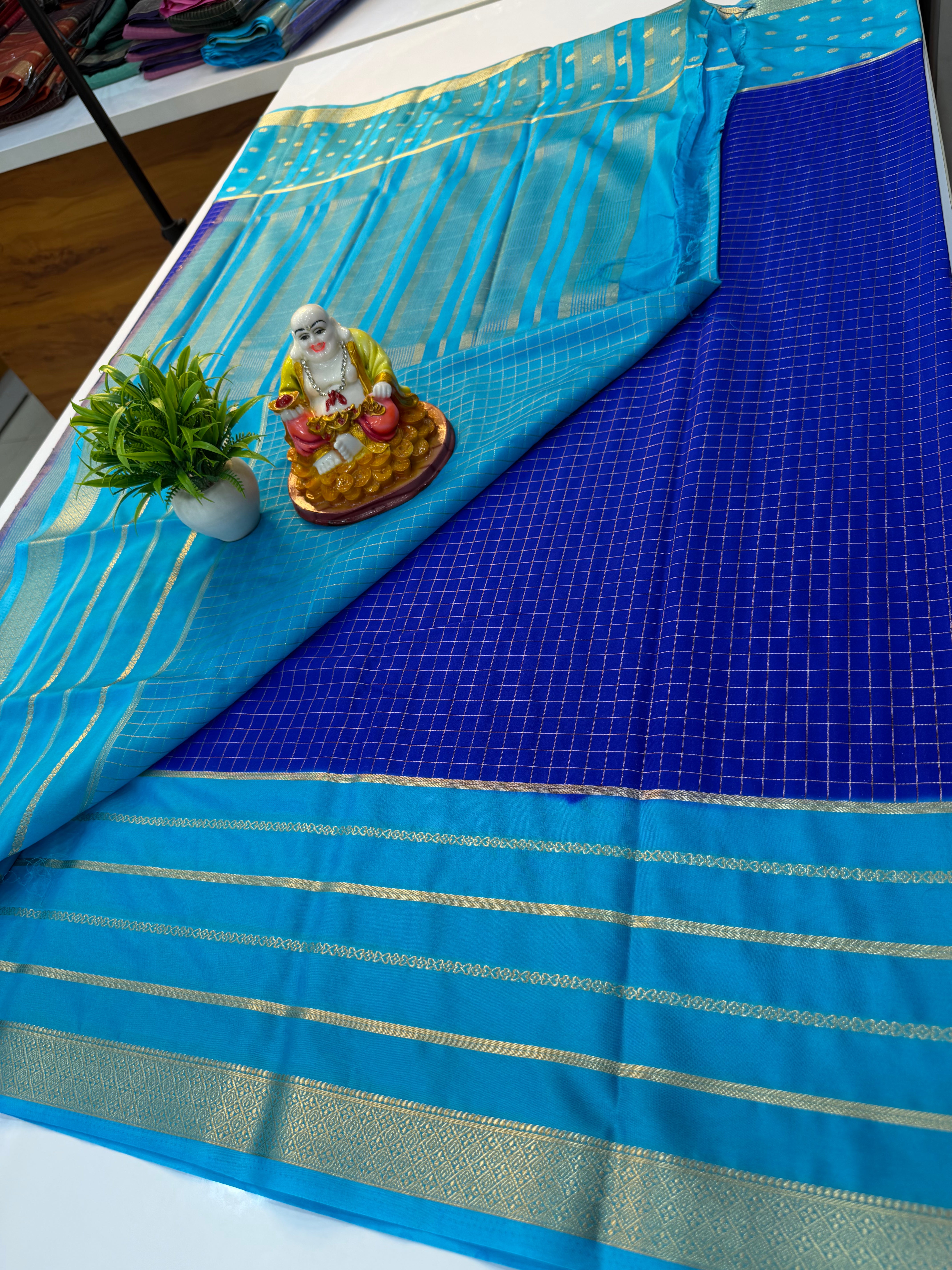 Premium Mysore Crepe Silk Saree with Checks & Rich Pallu…