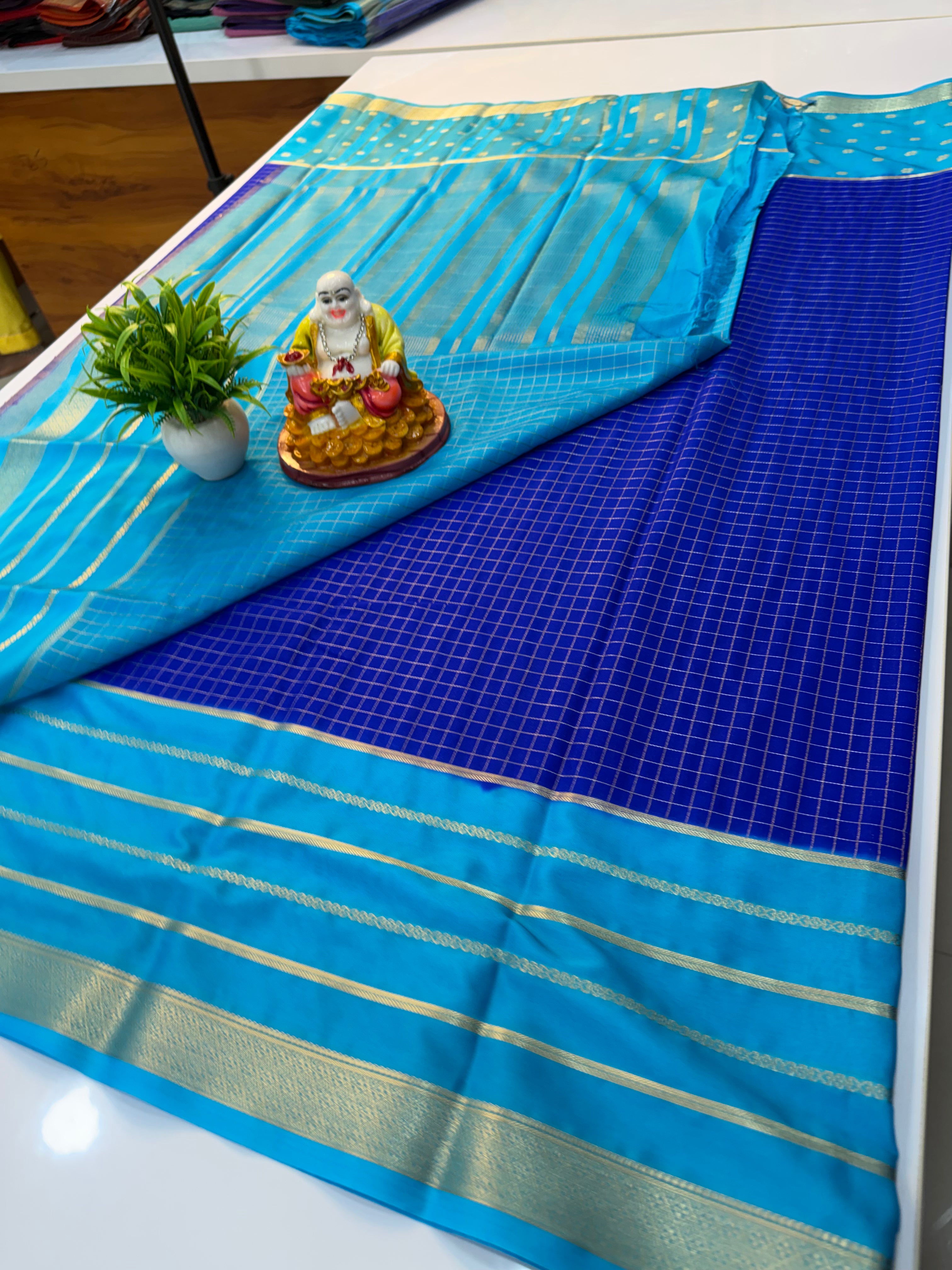 Premium Mysore Crepe Silk Saree with Checks & Rich Pallu…