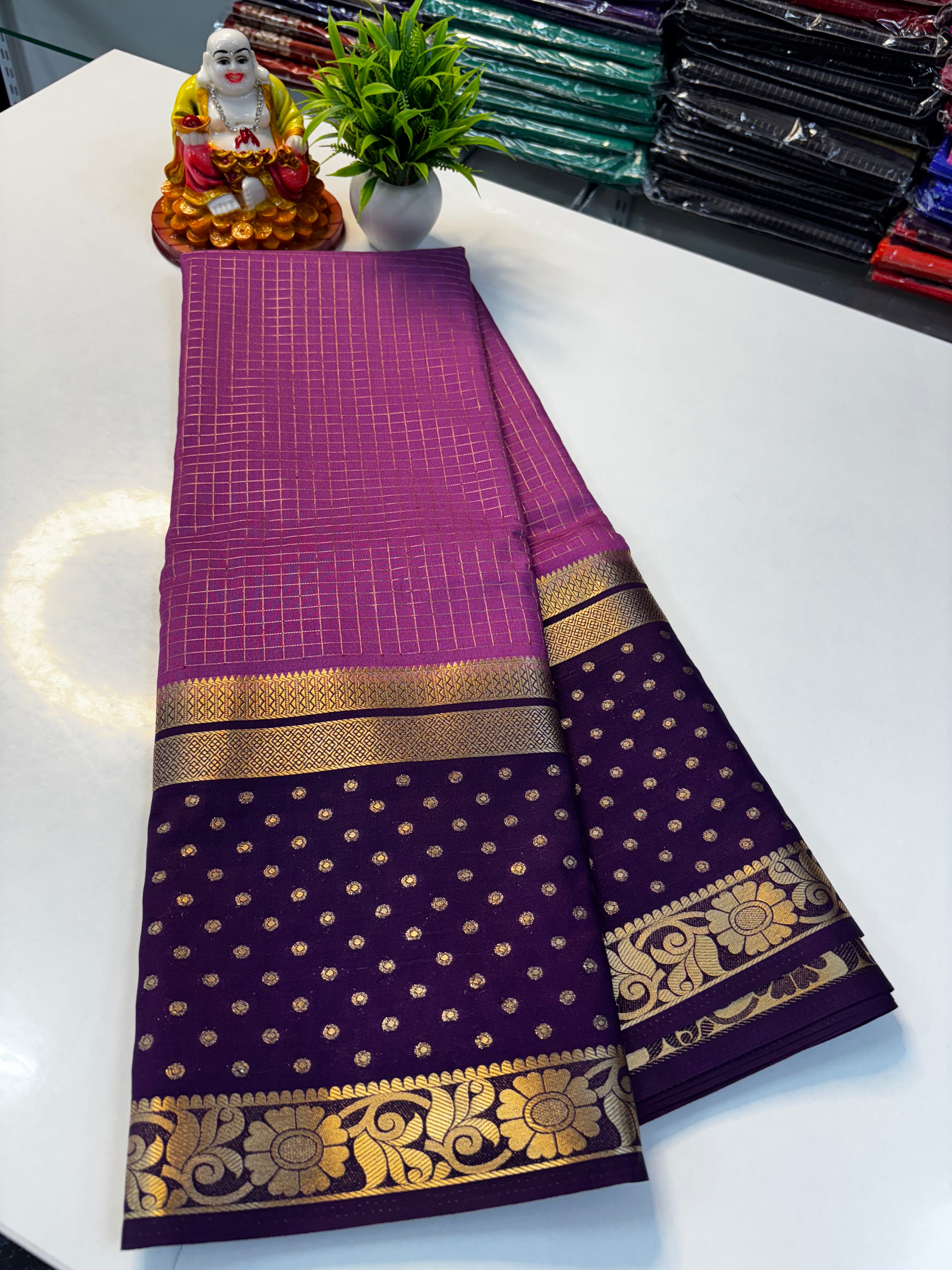 Beautiful Bindhi Border Chex Pattern Mysore Crepe Silk Saree