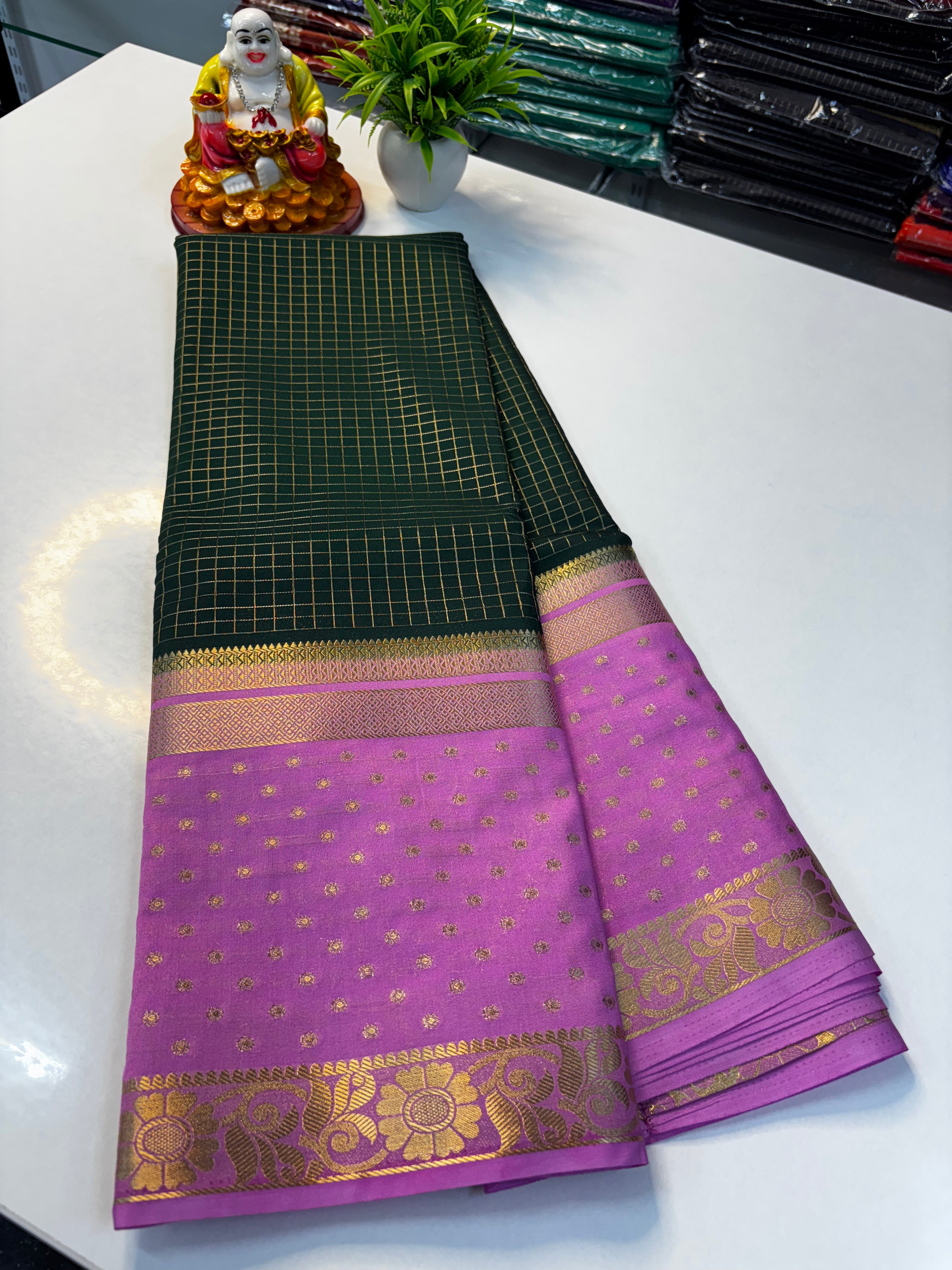 Beautiful Bindhi Border Chex Pattern Mysore Crepe Silk Saree