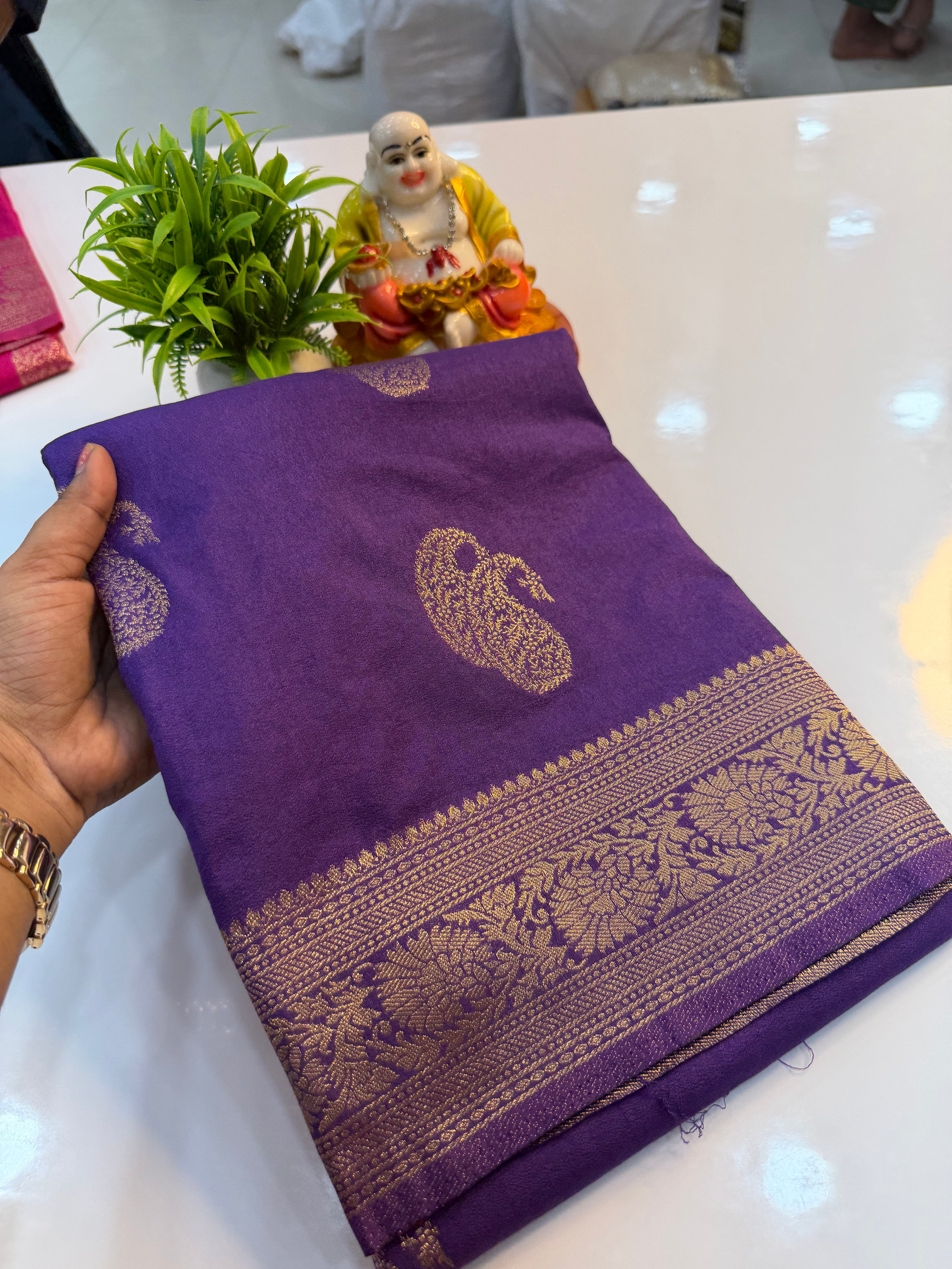 Premium Georgette Saree with Mango Buttas & Rich Pallu…