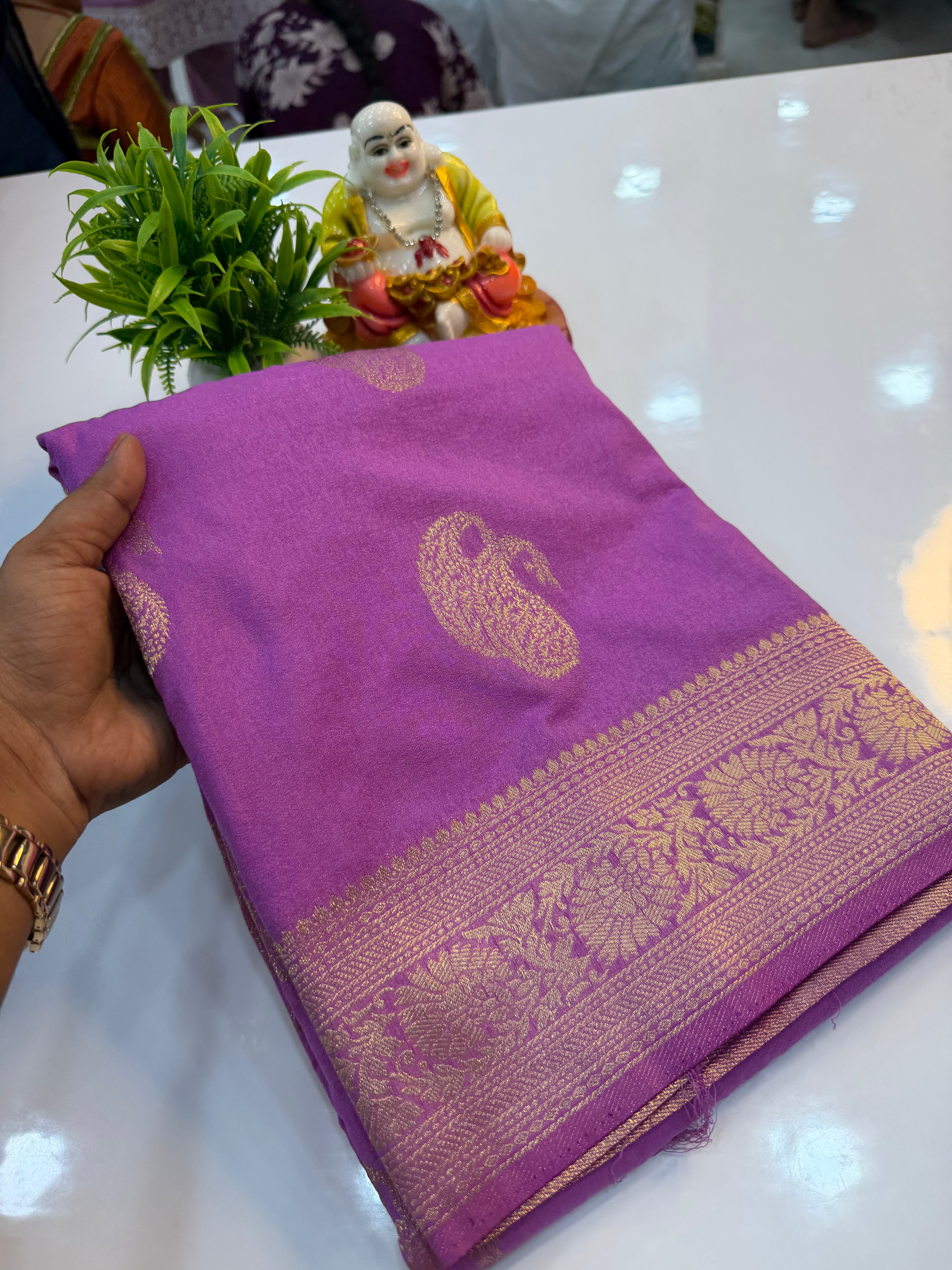 Premium Georgette Saree with Mango Buttas & Rich Pallu…