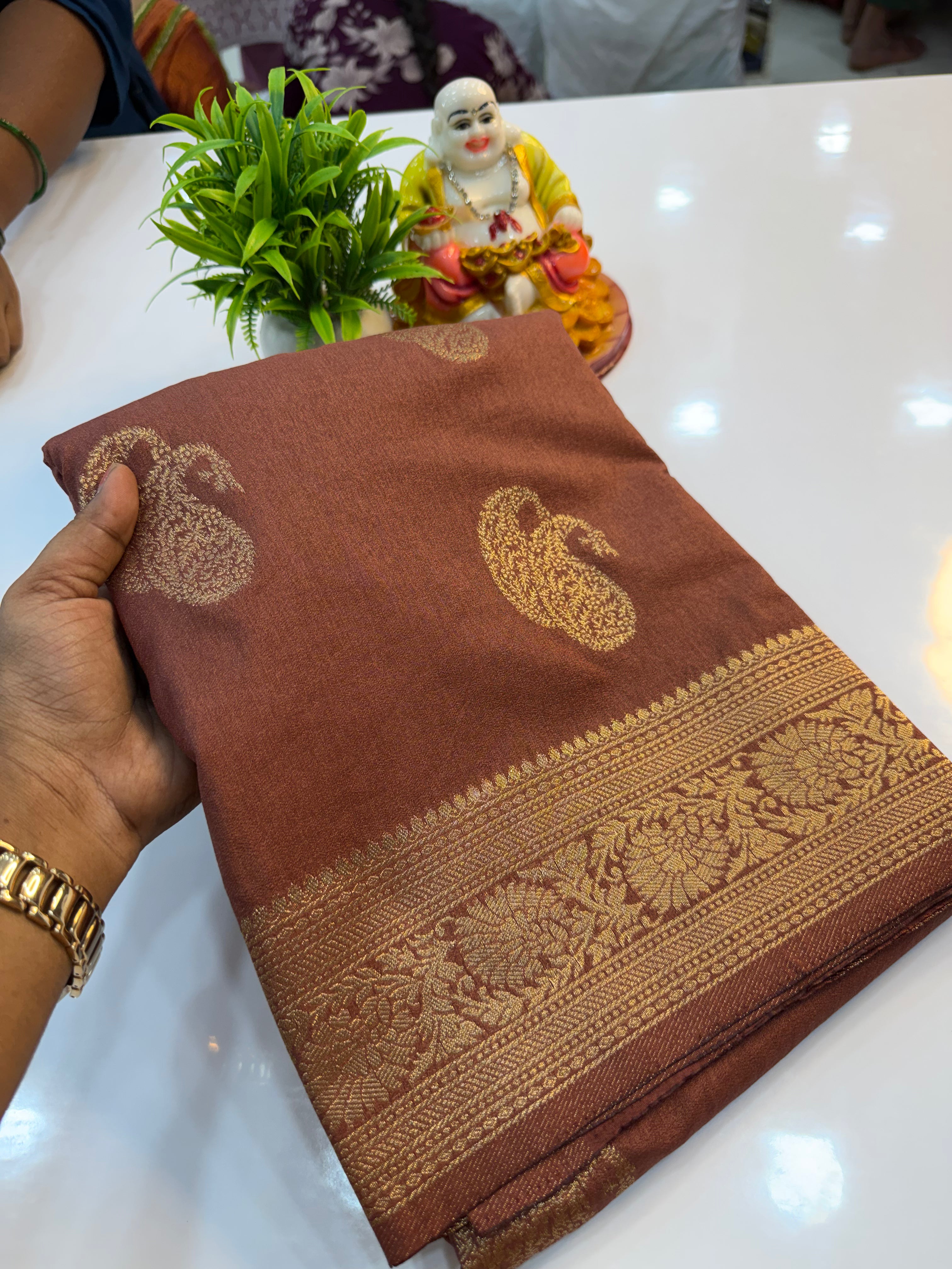 Premium Georgette Saree with Mango Buttas & Rich Pallu…