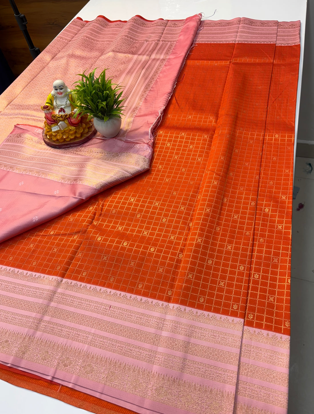 Semi Silk Saree with Checks Pattern & Rich Pallu