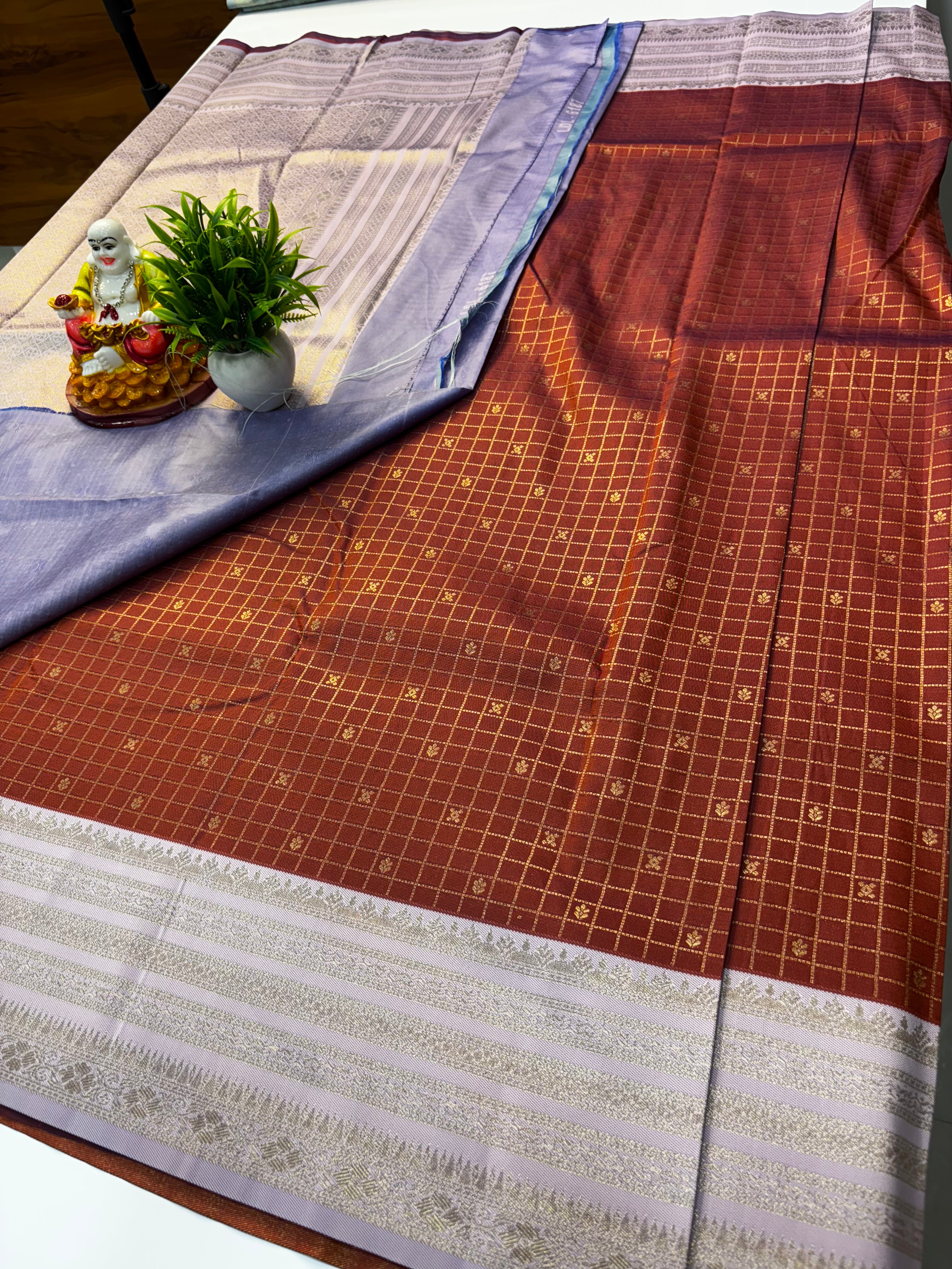 Semi Silk Saree with Checks Pattern & Rich Pallu