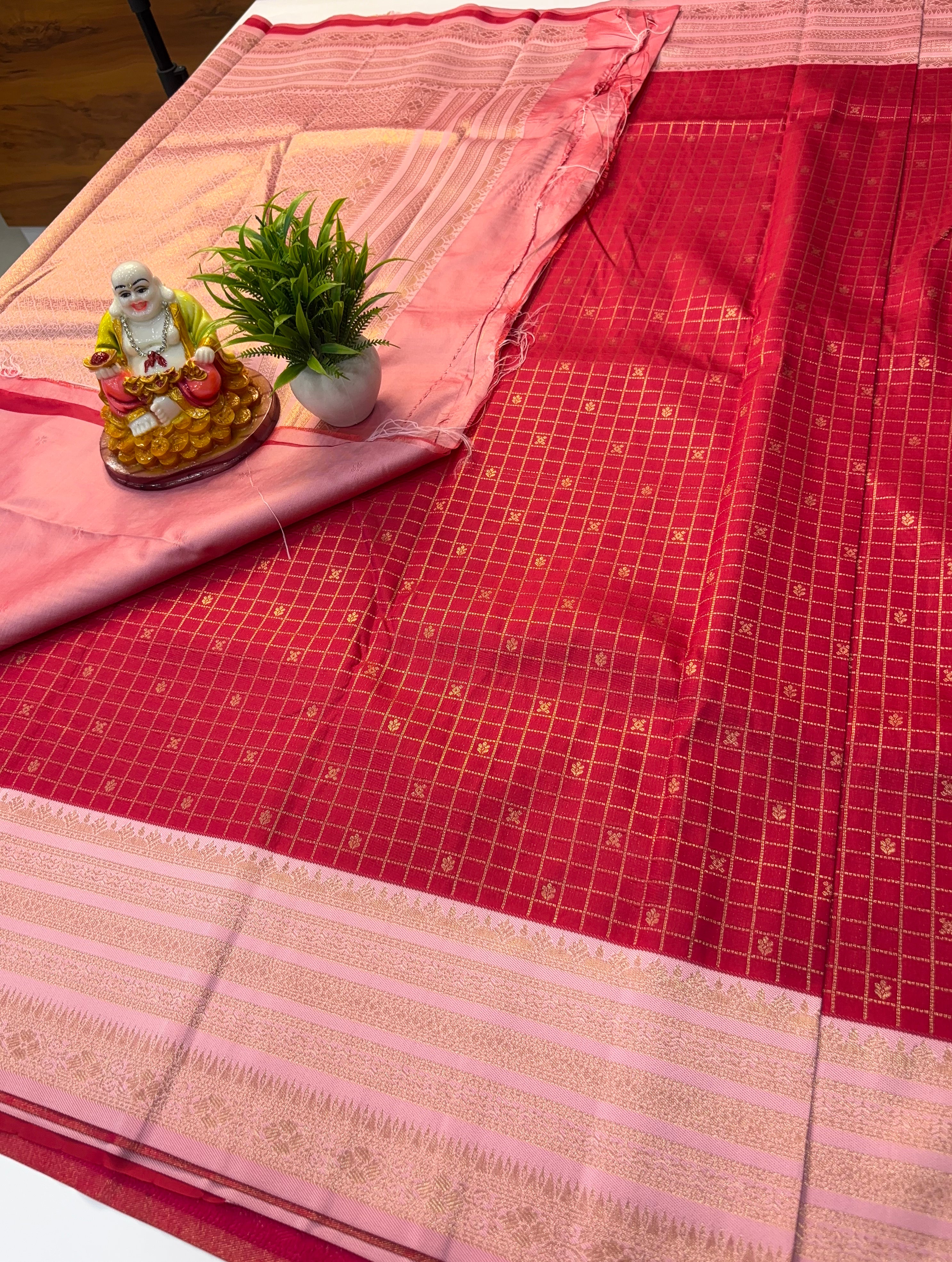 Semi Silk Saree with Checks Pattern & Rich Pallu