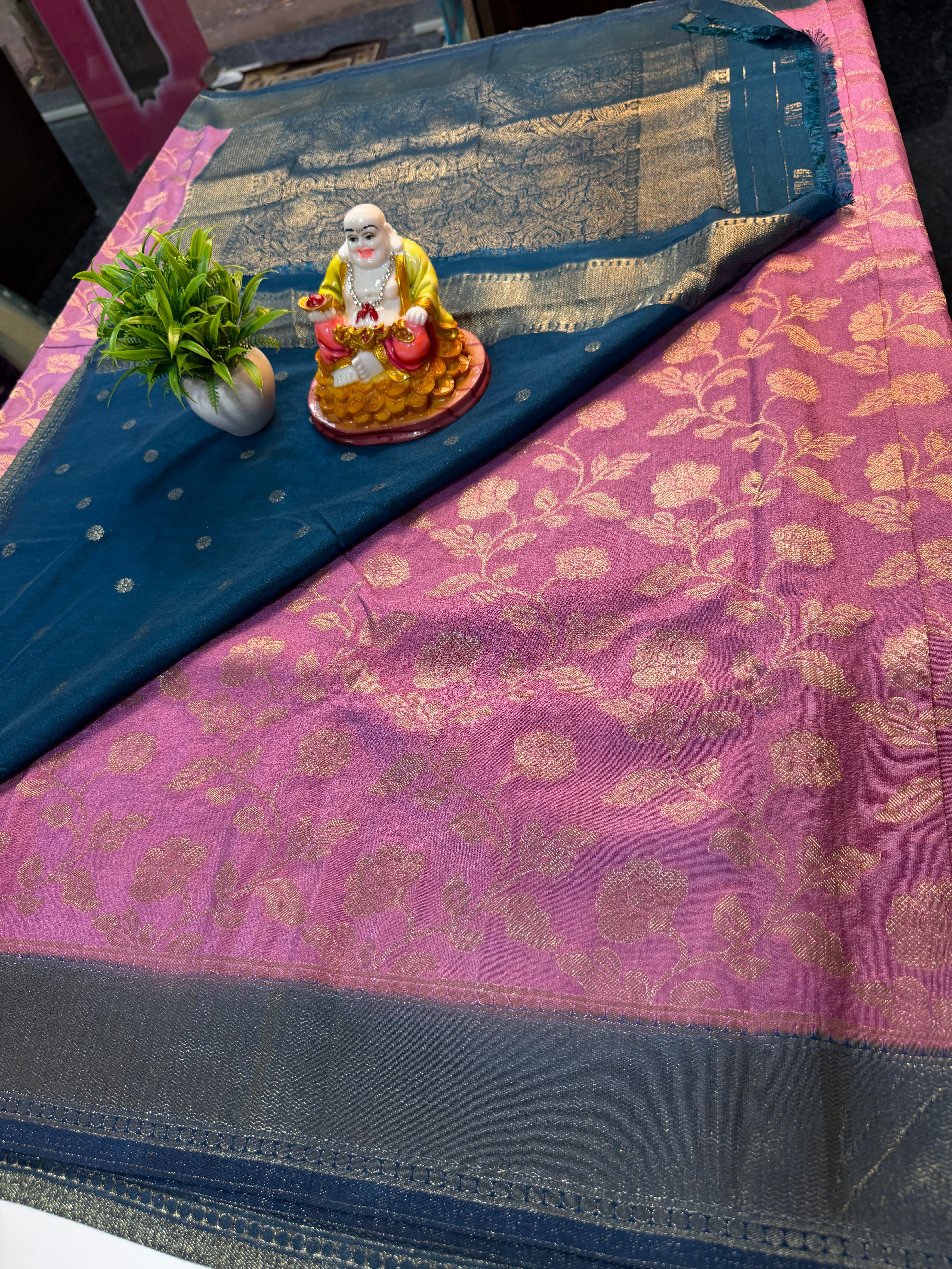 Premium Georgette Saree with Meenakari Pattern | Rich Pallu & Butta Blouse…