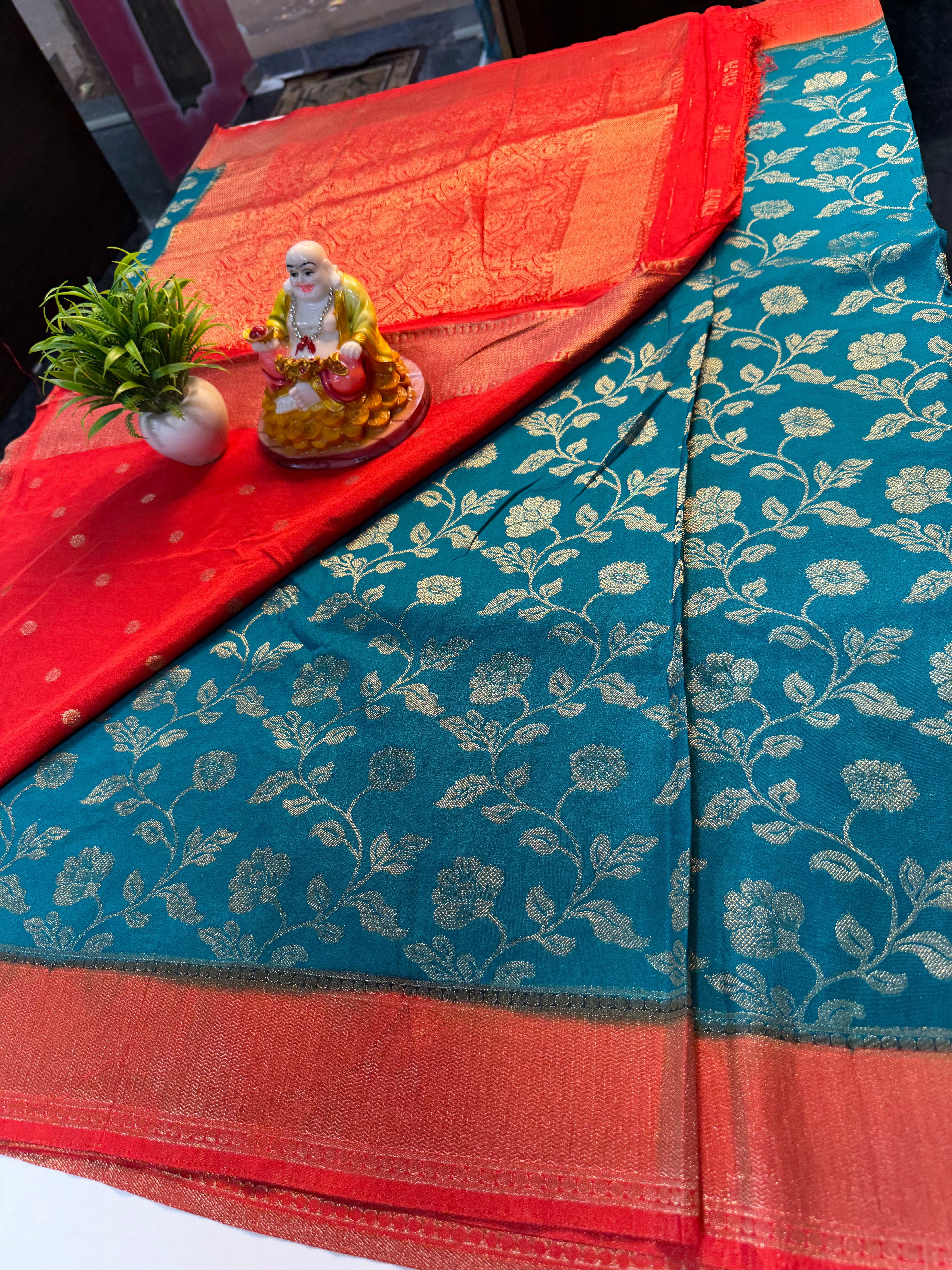 Premium Georgette Saree with Meenakari Pattern | Rich Pallu & Butta Blouse…