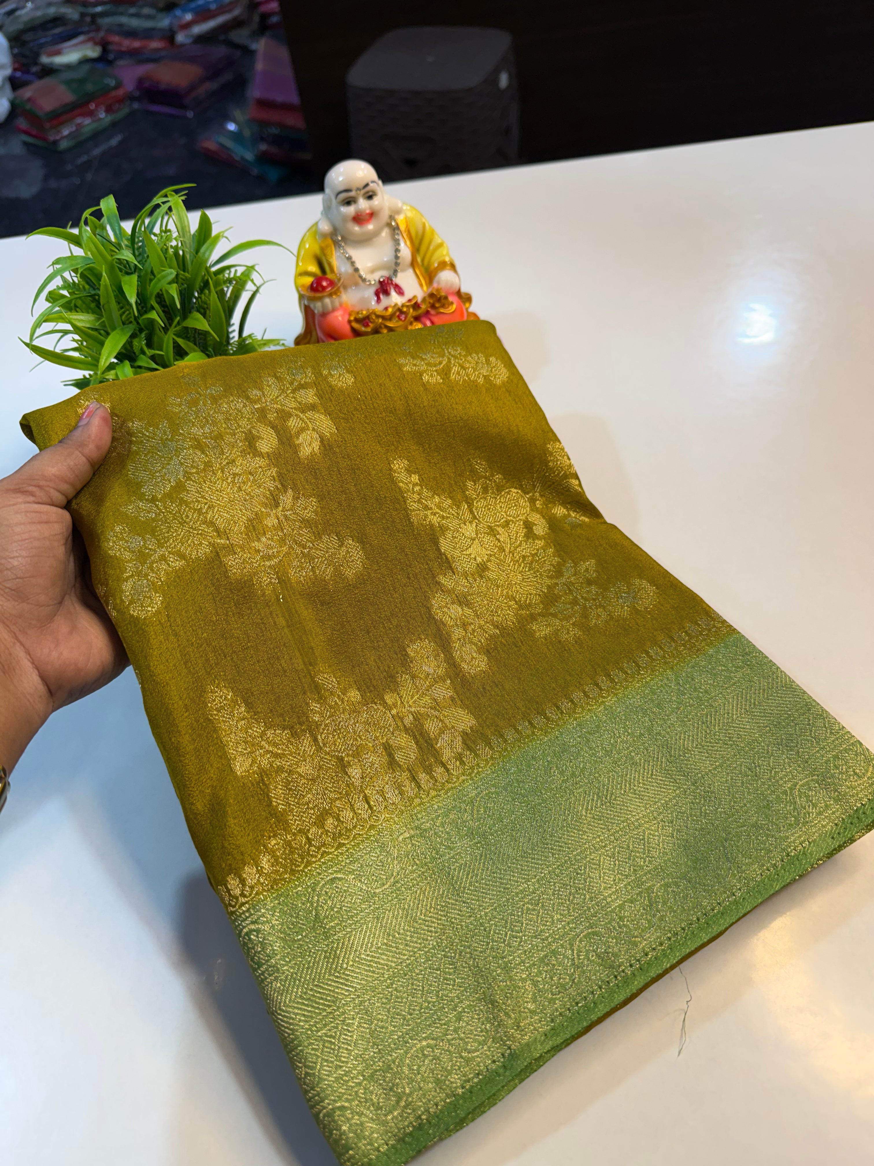 Premium Georgette Saree with Jaal Pattern | Rich Pallu & Butta Blouse…
