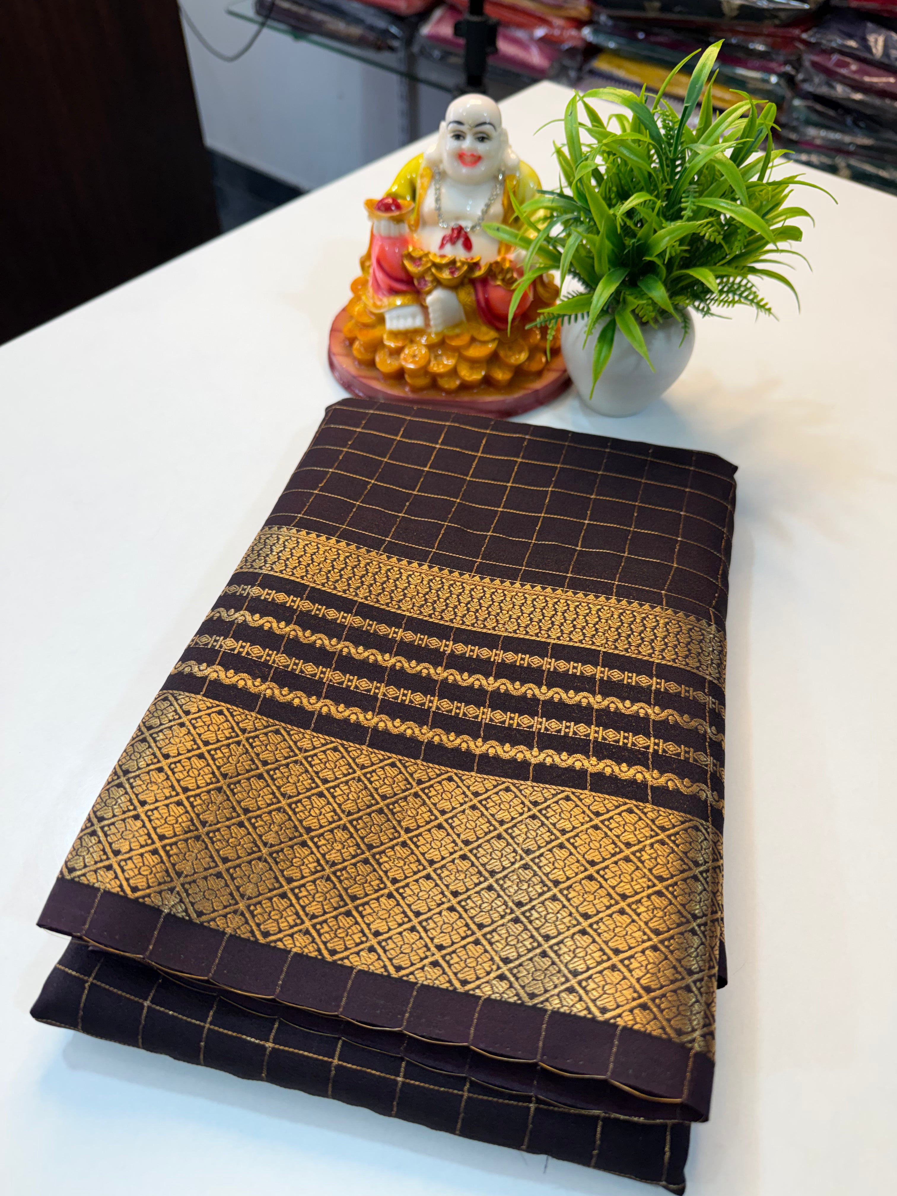 Mysore Crepe Silk Saree with Checks & Beautiful Border..