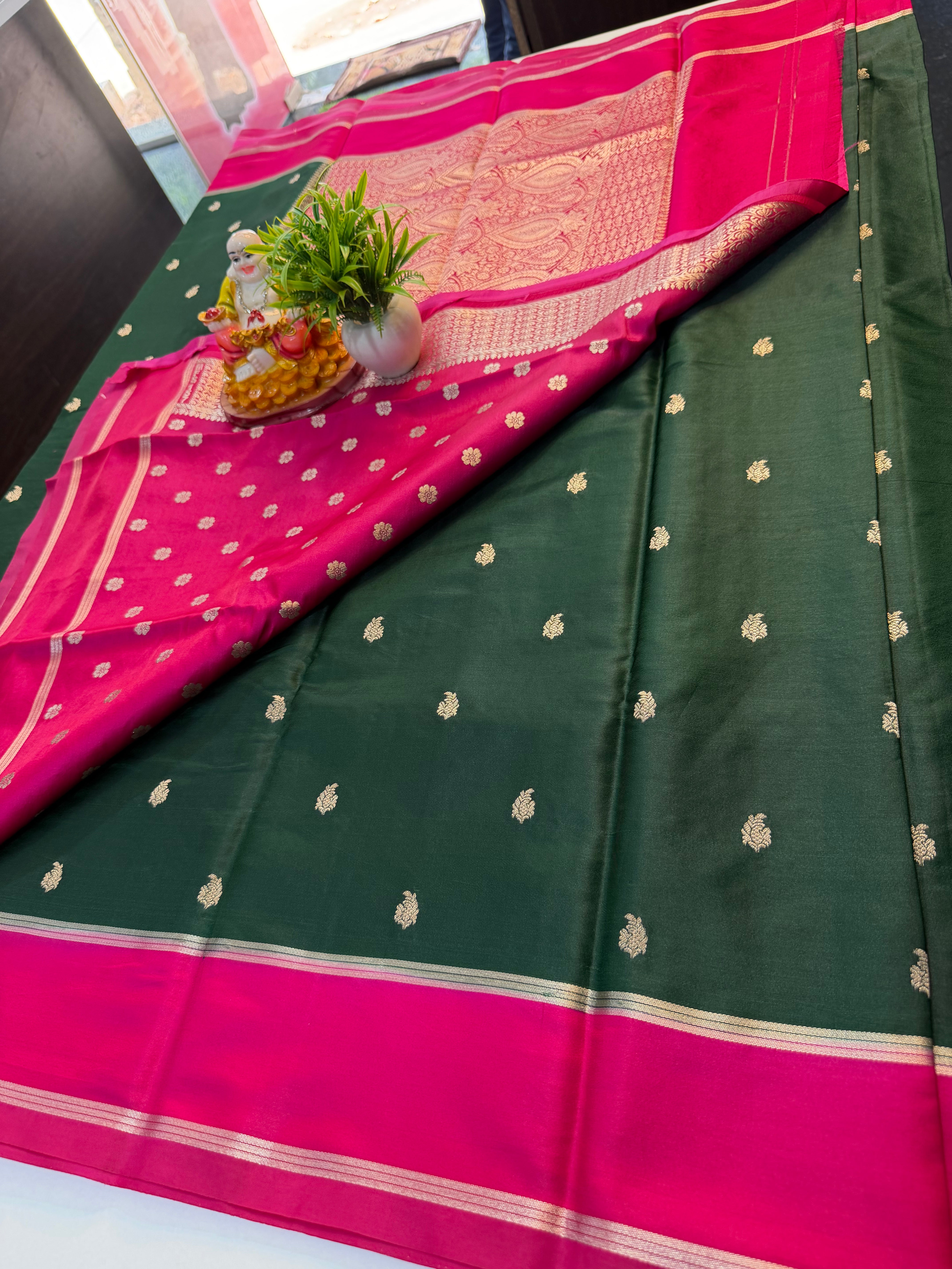 Premium Gajji Silk Saree with Buttas, Rich Pallu & Butta Blouse..