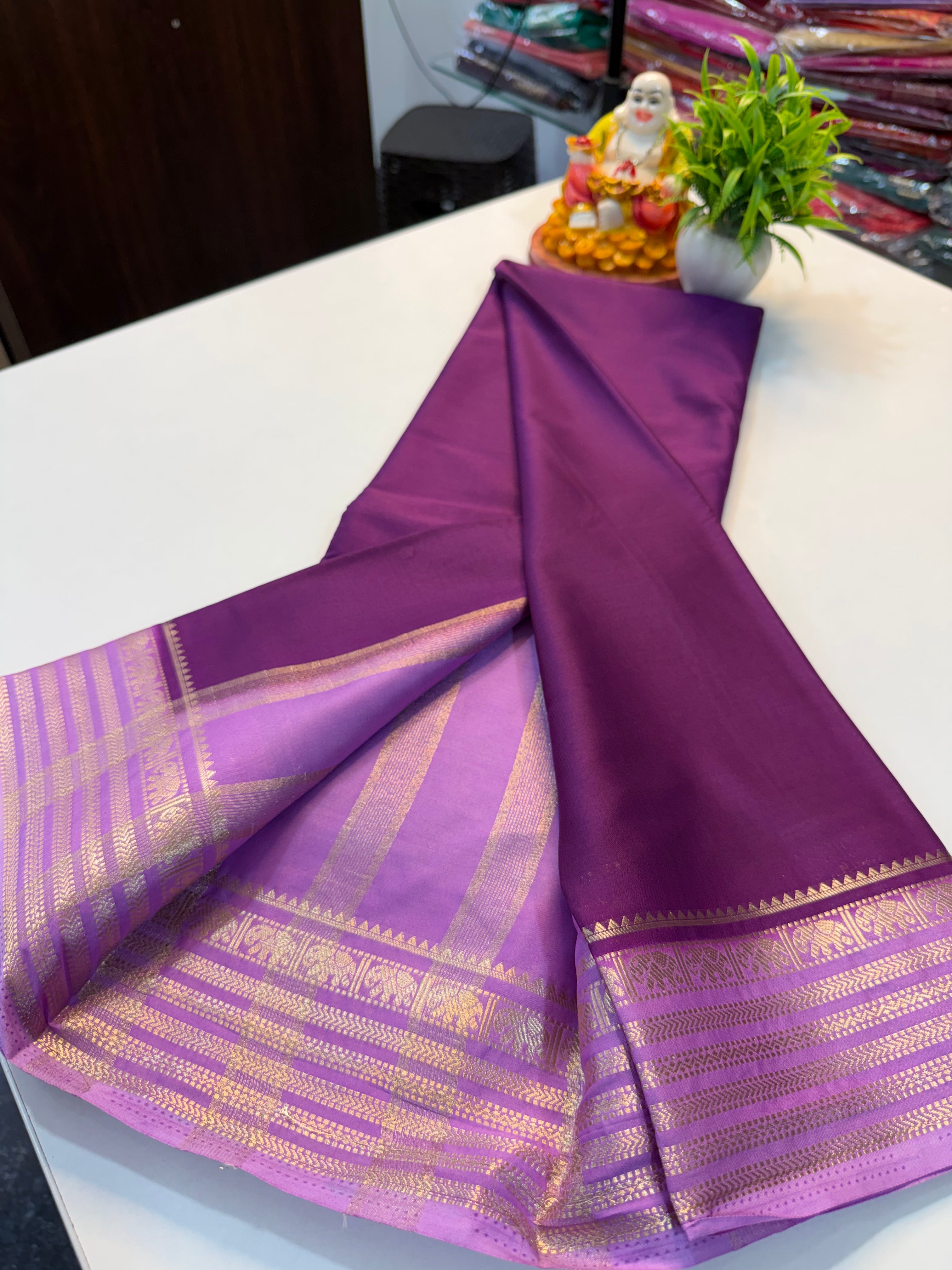 Mysore Crepe Silk Saree with Elephant Border & Chit Pallu…