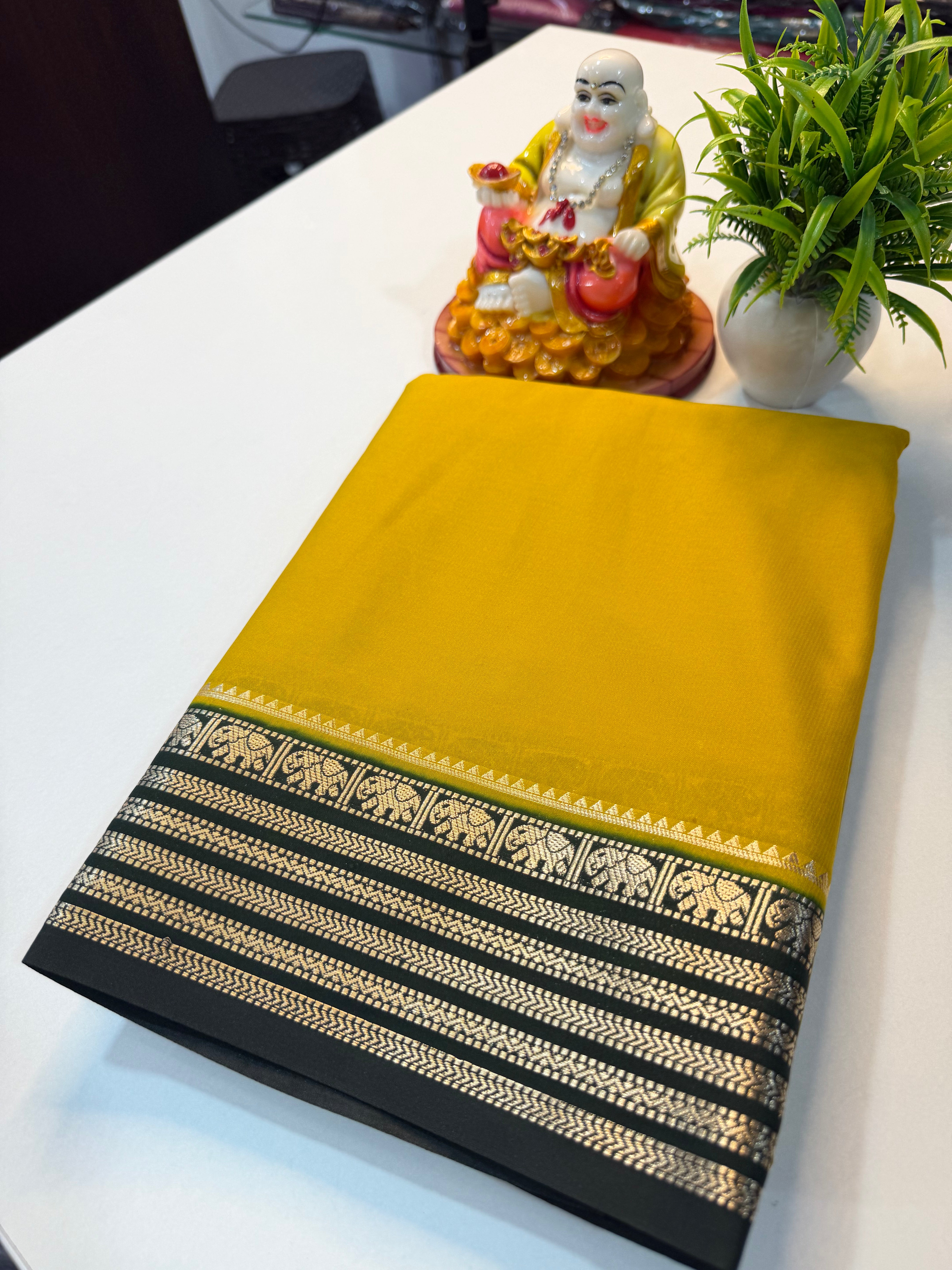 Mysore Crepe Silk Saree with Elephant Border & Chit Pallu…