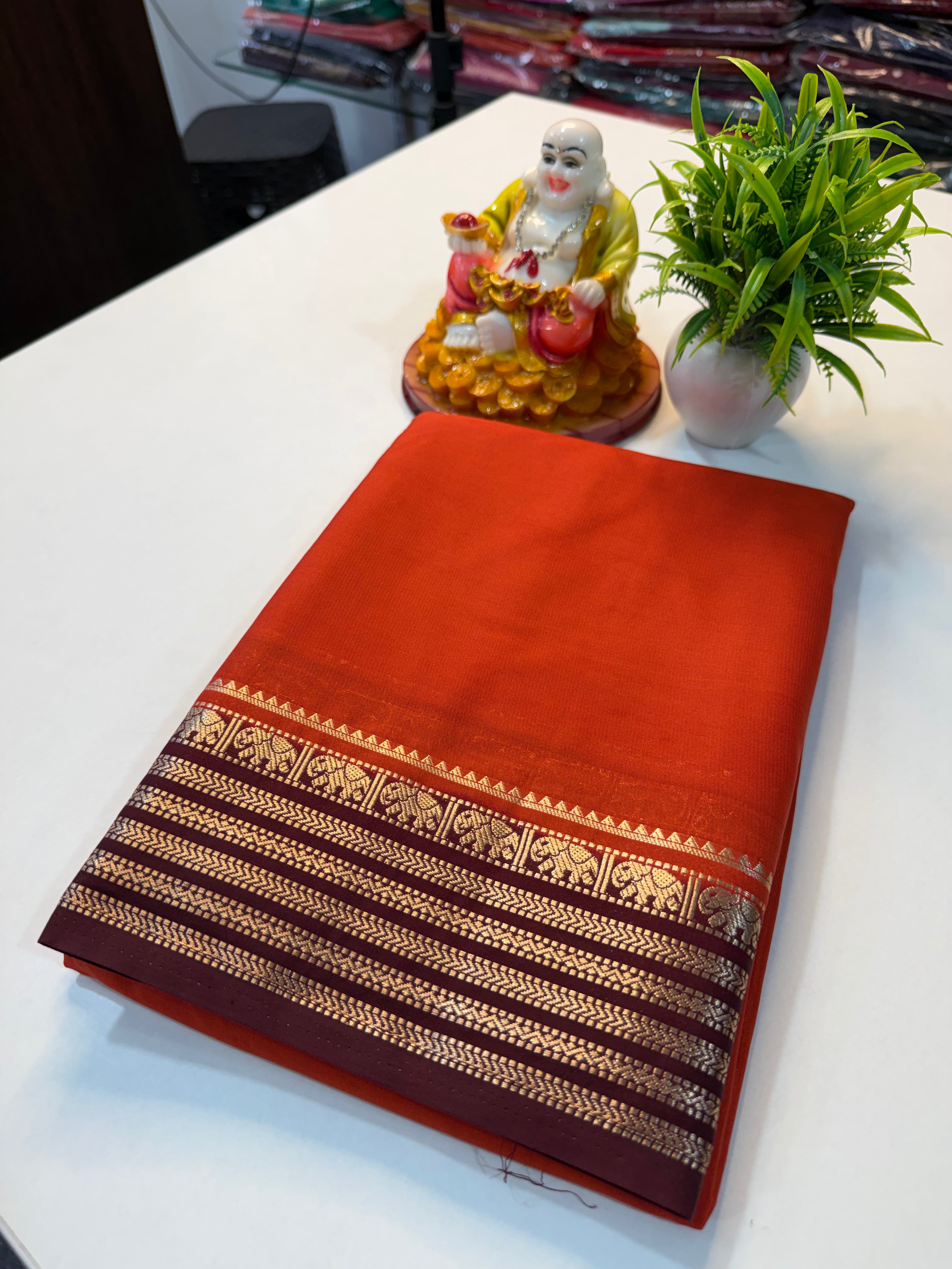 Mysore Crepe Silk Saree with Elephant Border & Chit Pallu…