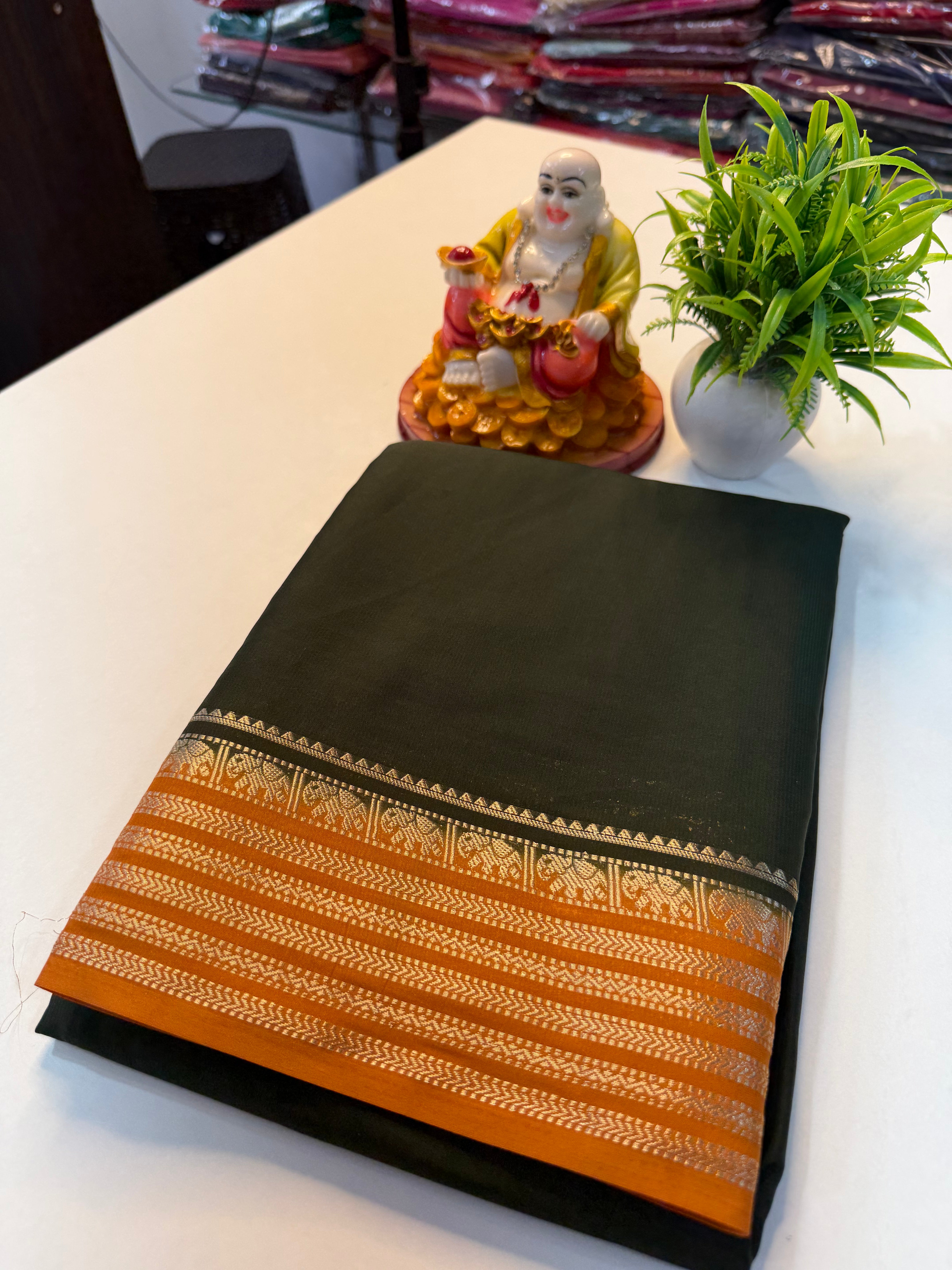 Mysore Crepe Silk Saree with Elephant Border & Chit Pallu…