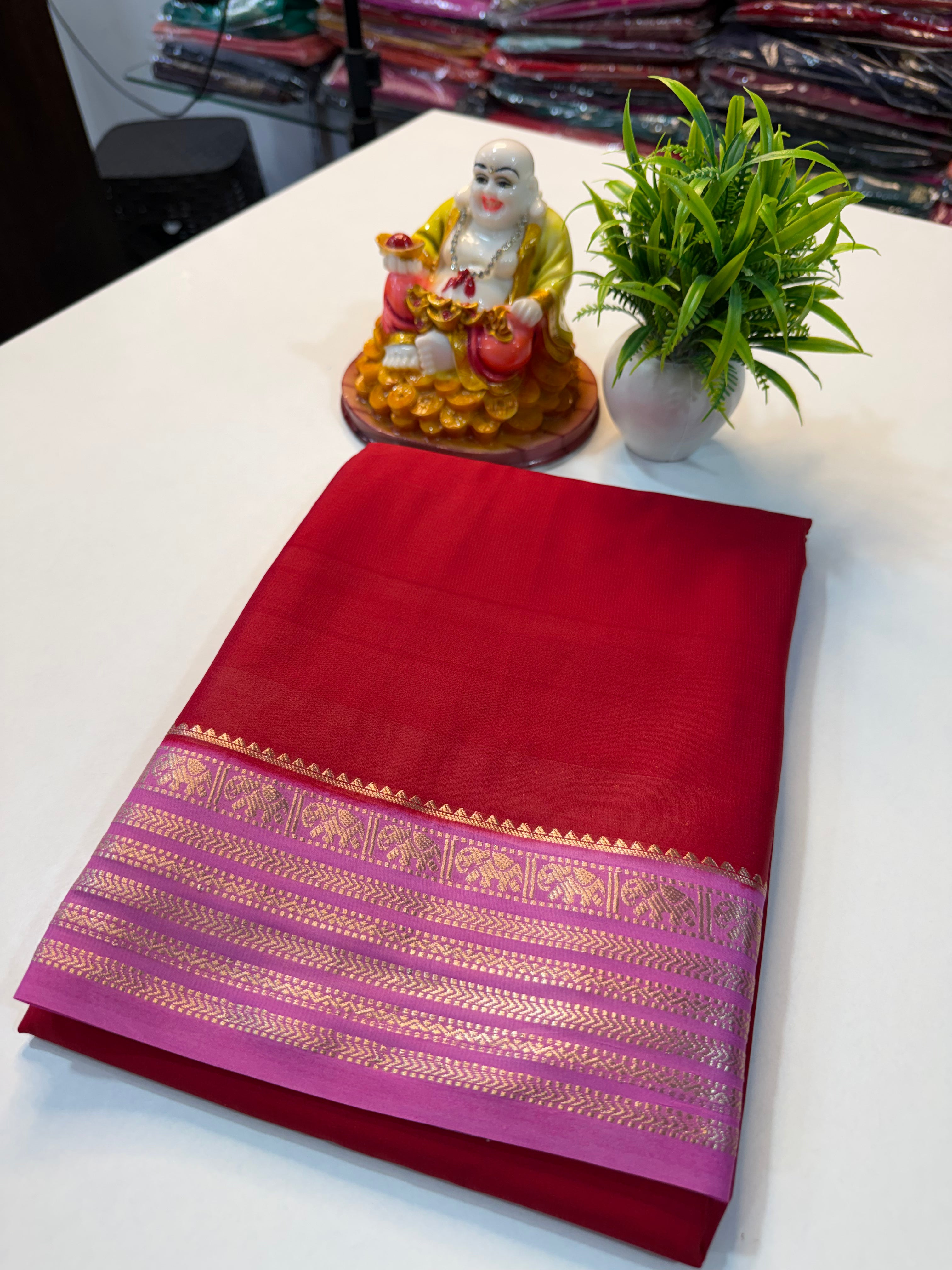 Mysore Crepe Silk Saree with Elephant Border & Chit Pallu…