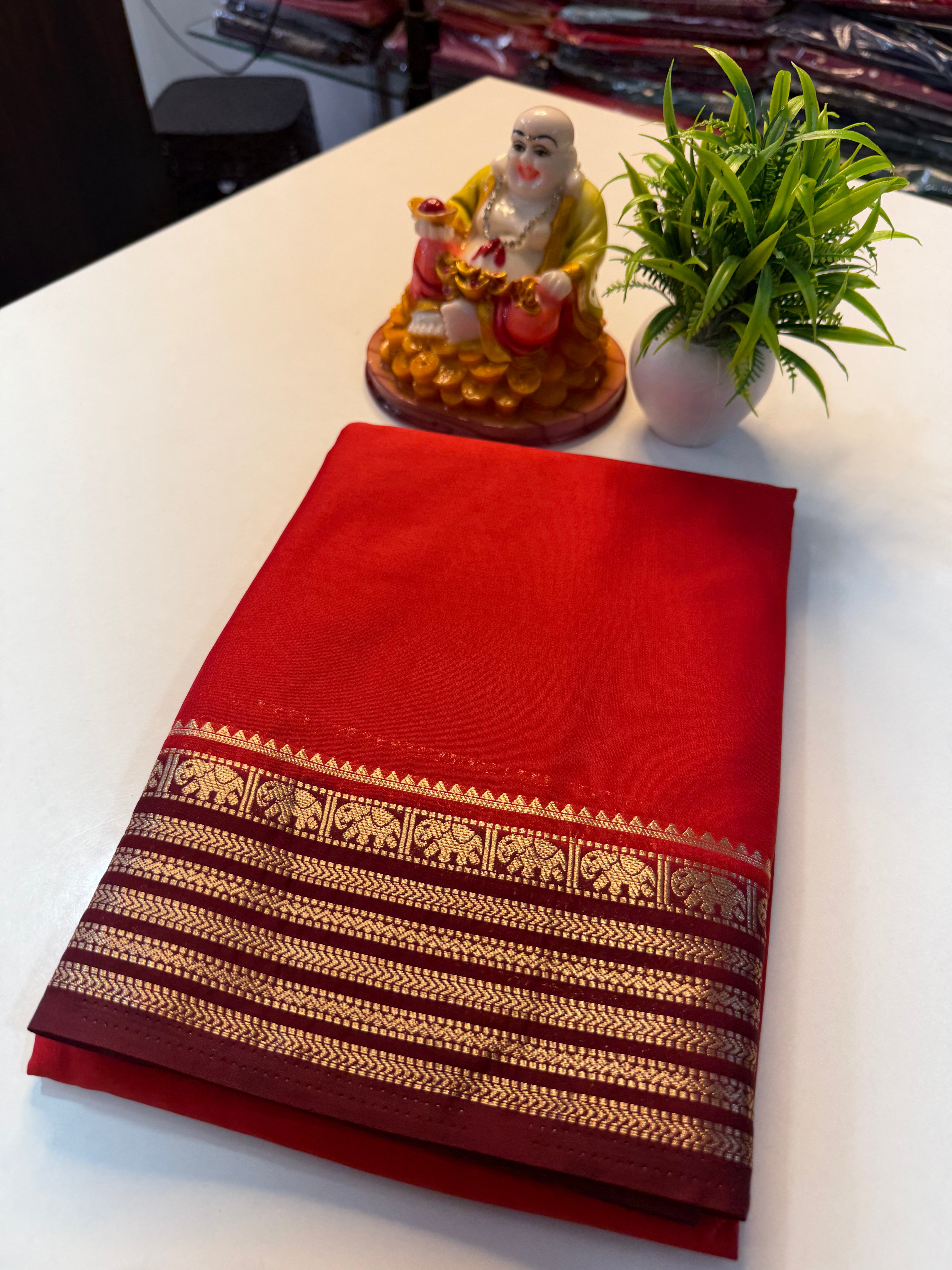 Mysore Crepe Silk Saree with Elephant Border & Chit Pallu…
