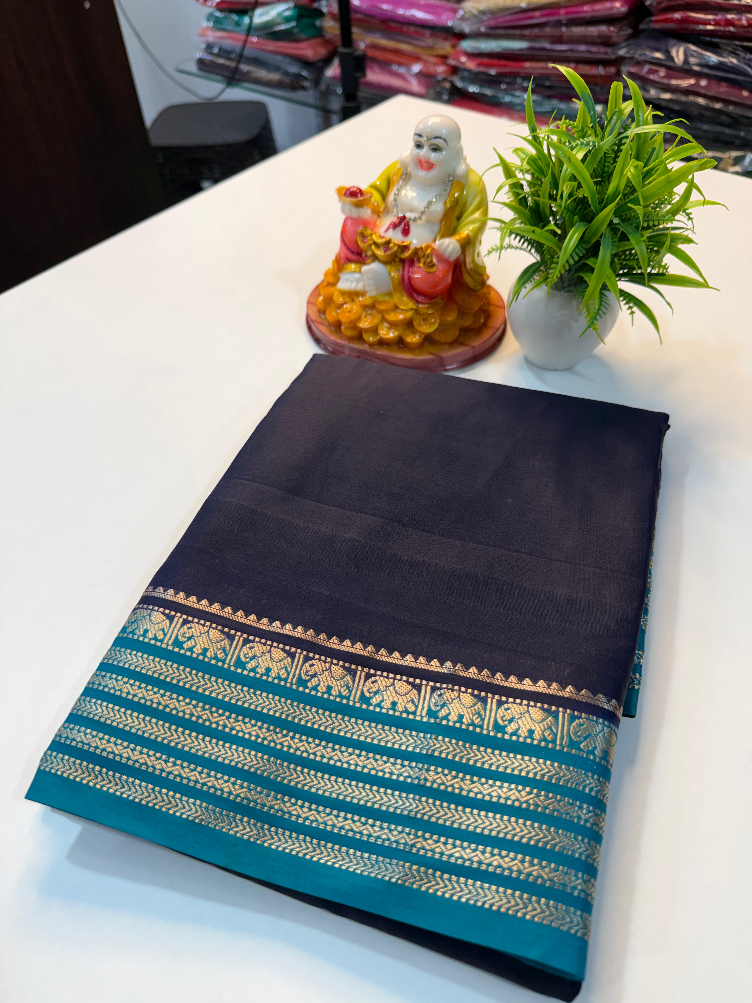 Mysore Crepe Silk Saree with Elephant Border & Chit Pallu…