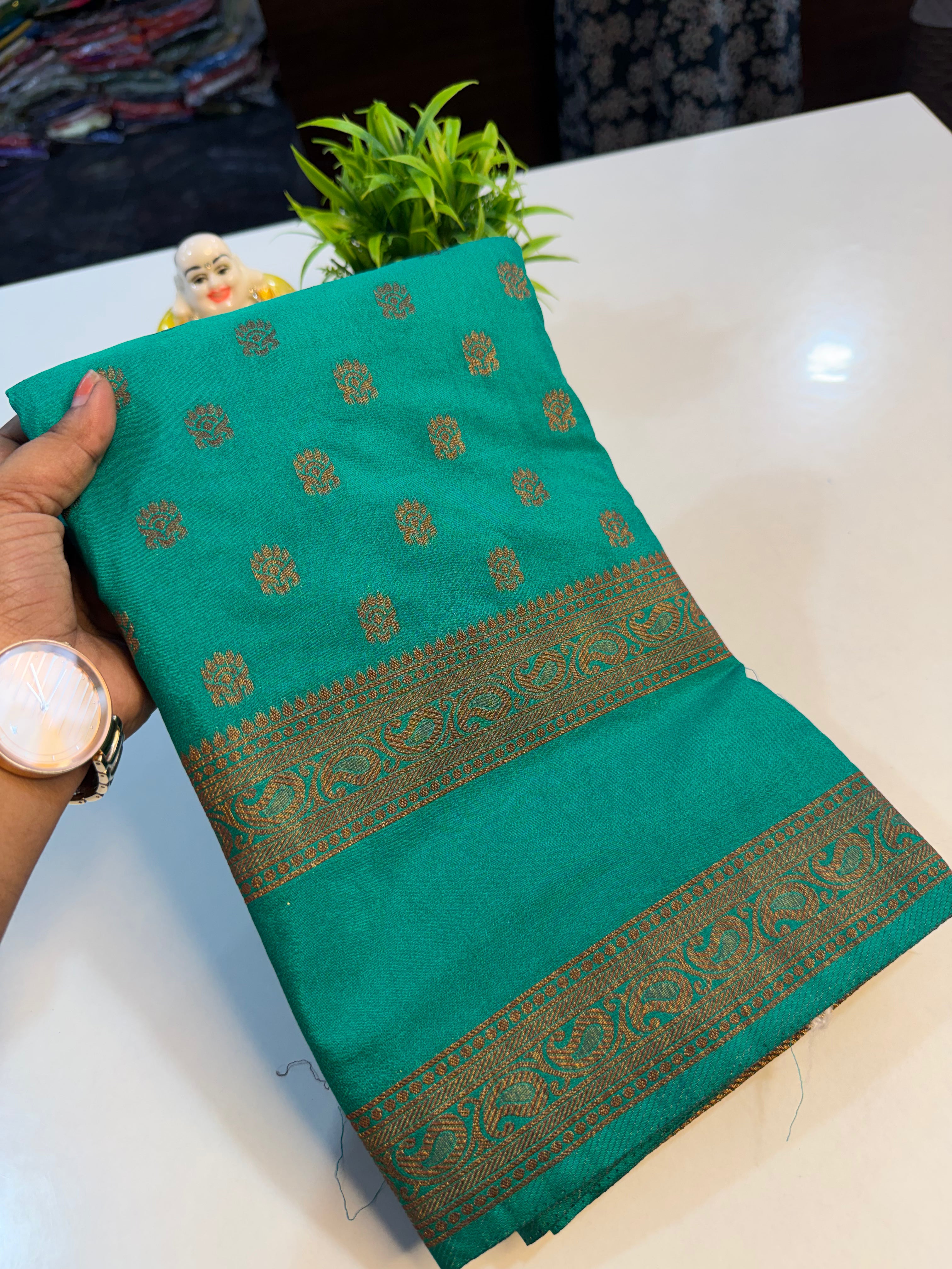 Premium Coco Zari Georgette Saree with Rich Pallu and butta blouse…