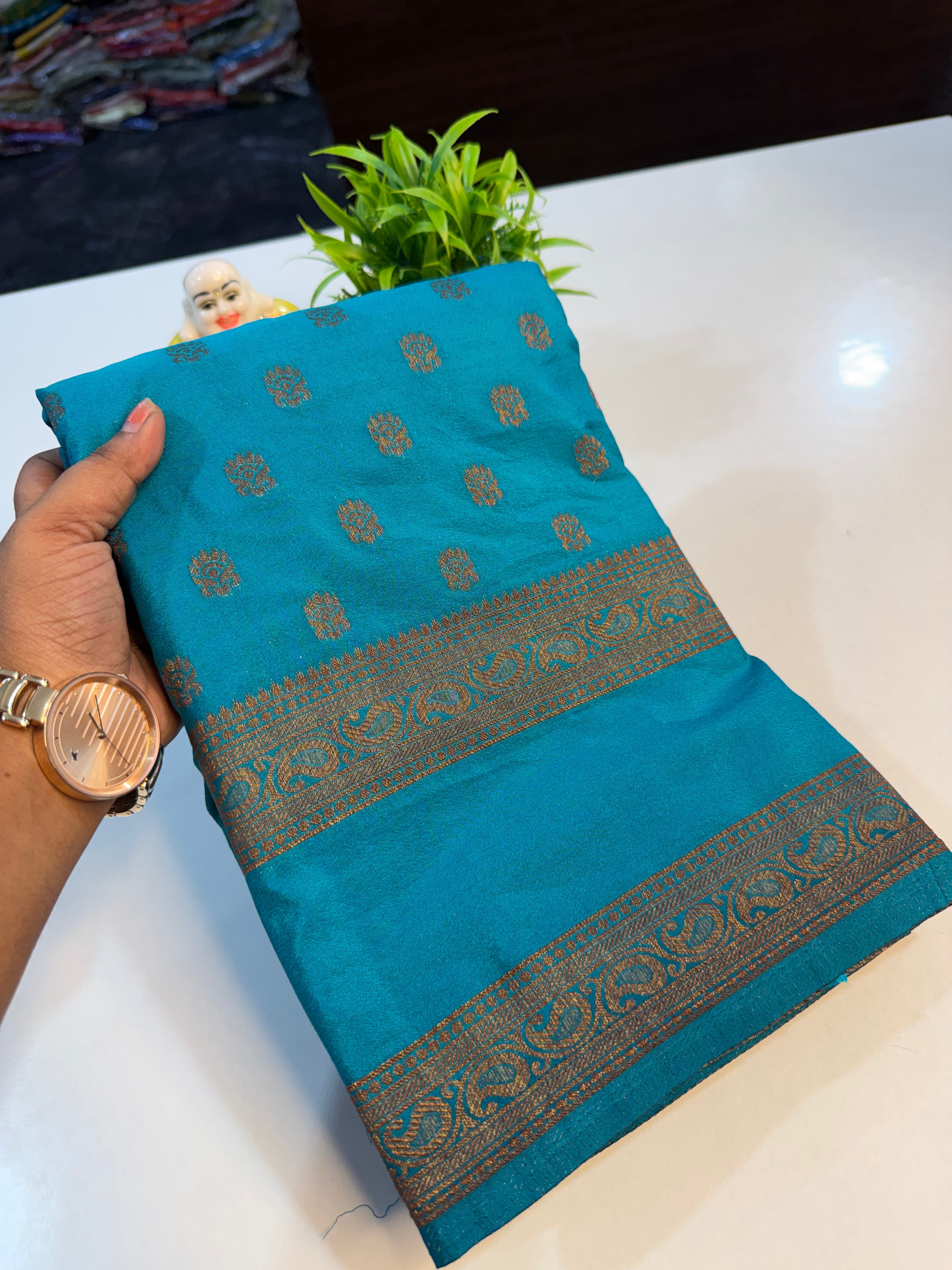 Premium Coco Zari Georgette Saree with Rich Pallu and butta blouse…