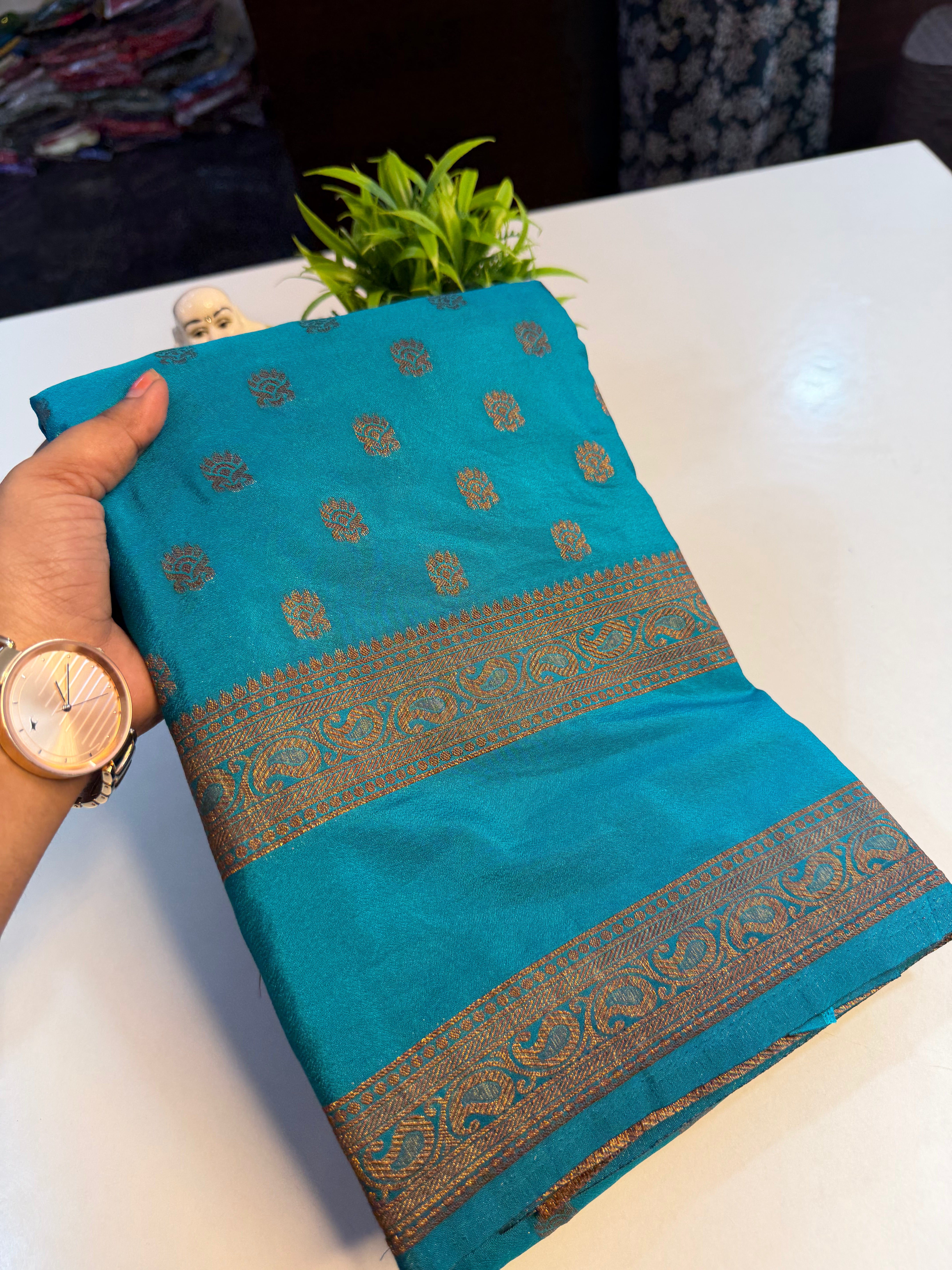 Premium Coco Zari Georgette Saree with Rich Pallu and butta blouse…