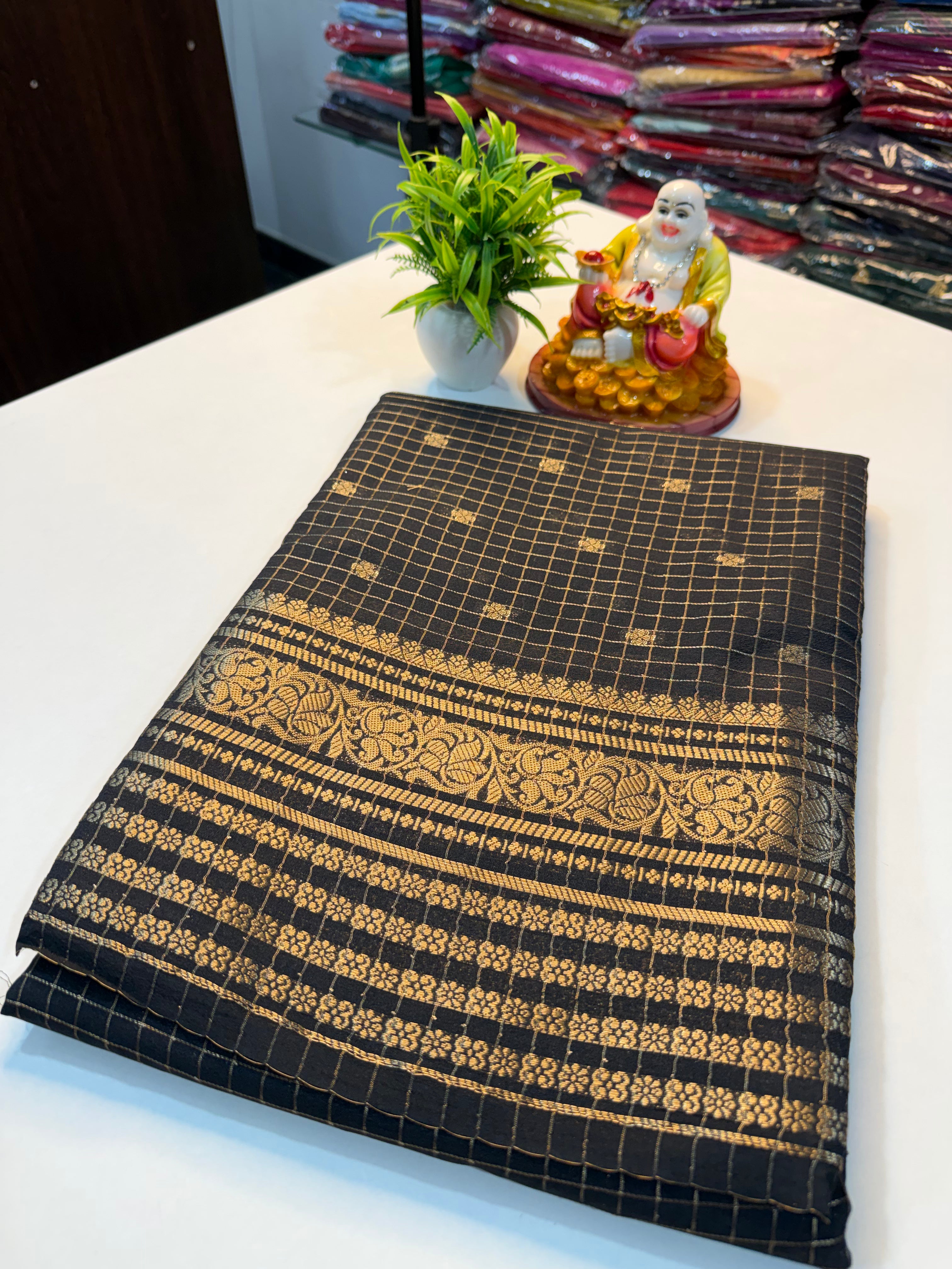Mysore Crepe Silk Saree with Checks & Butta | Rich Pallu…
