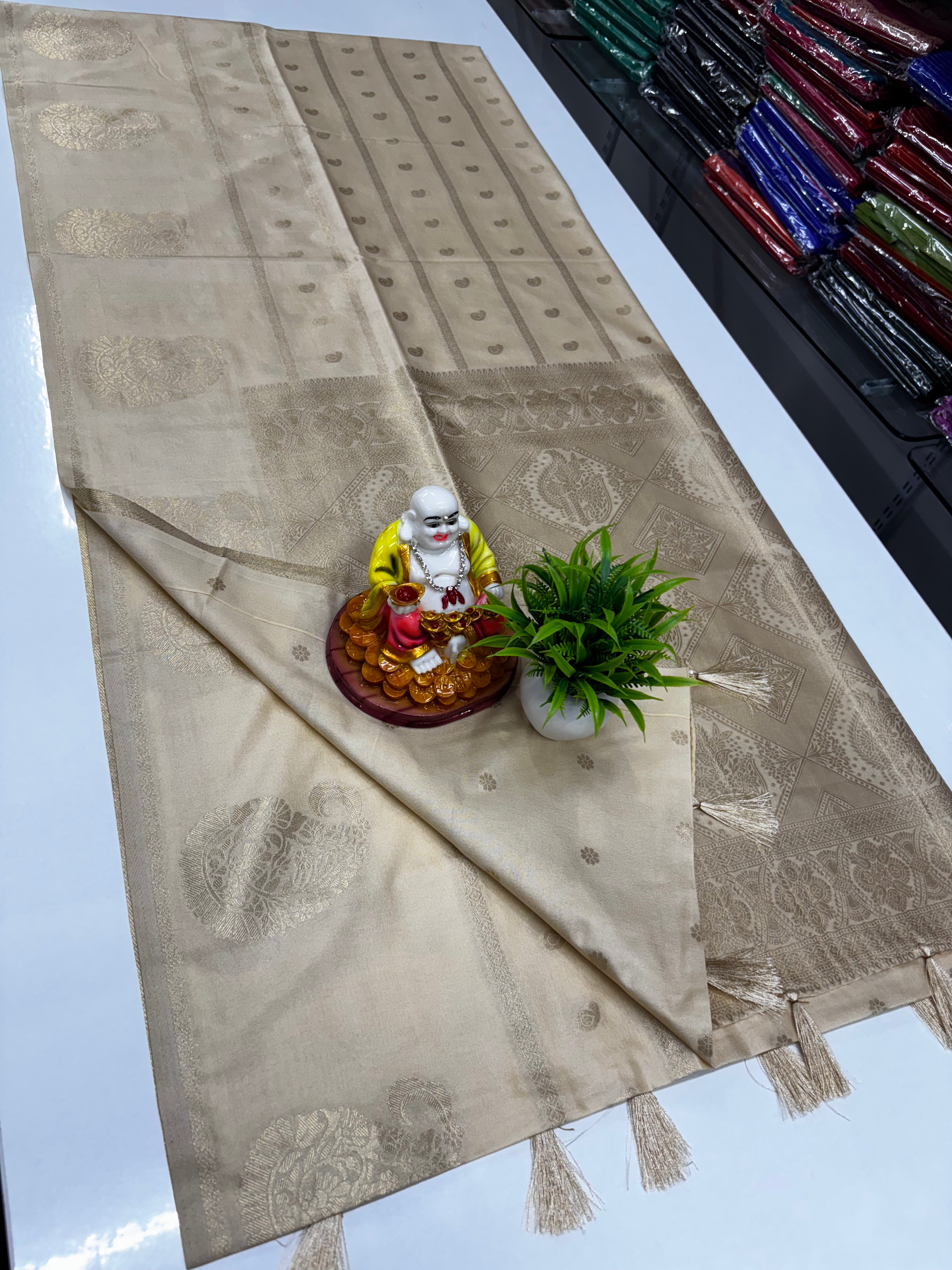 Premium Georgette Saree with Rich Pallu & Butta Blouse