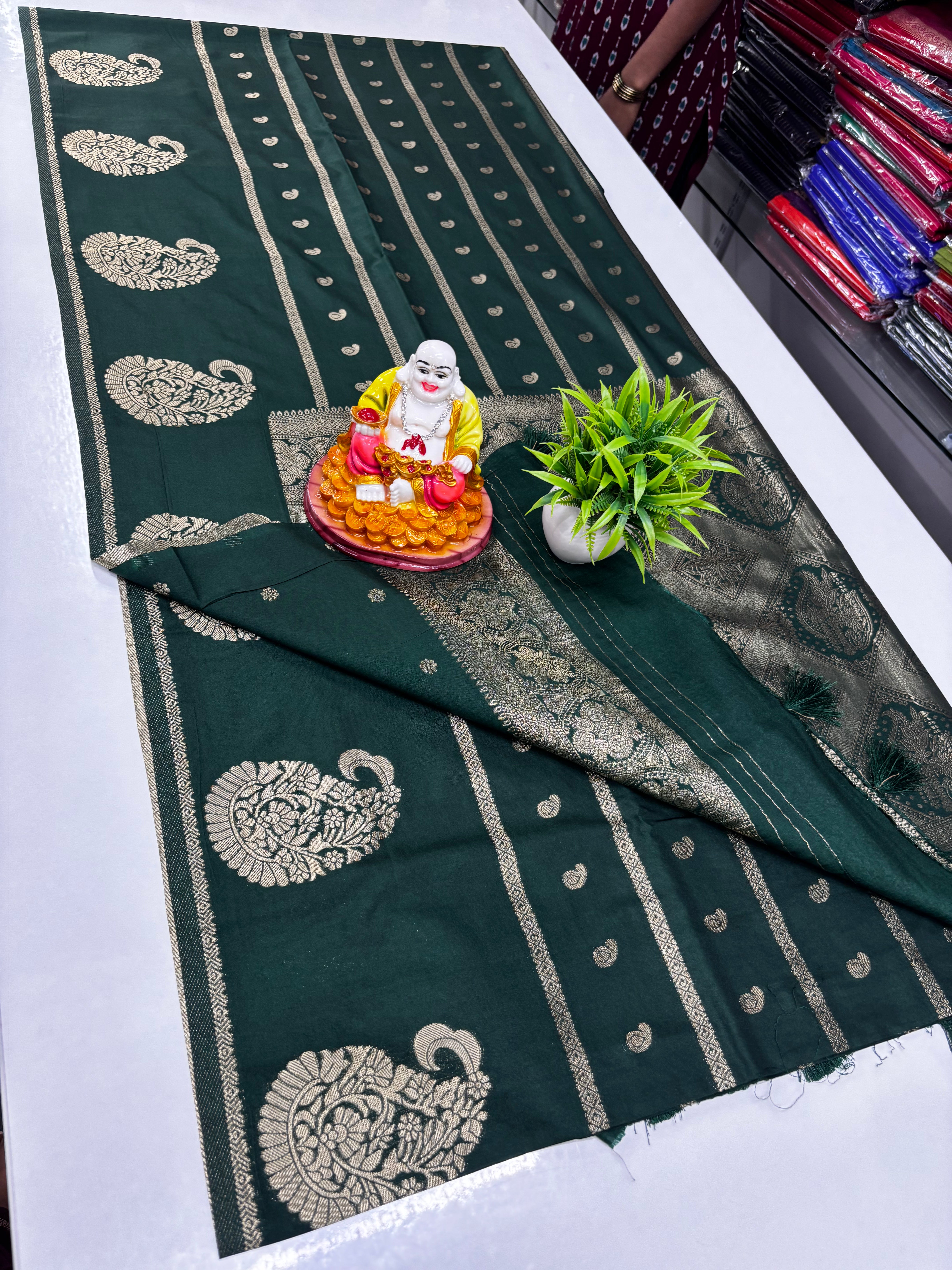 Premium Georgette Saree with Rich Pallu & Butta Blouse