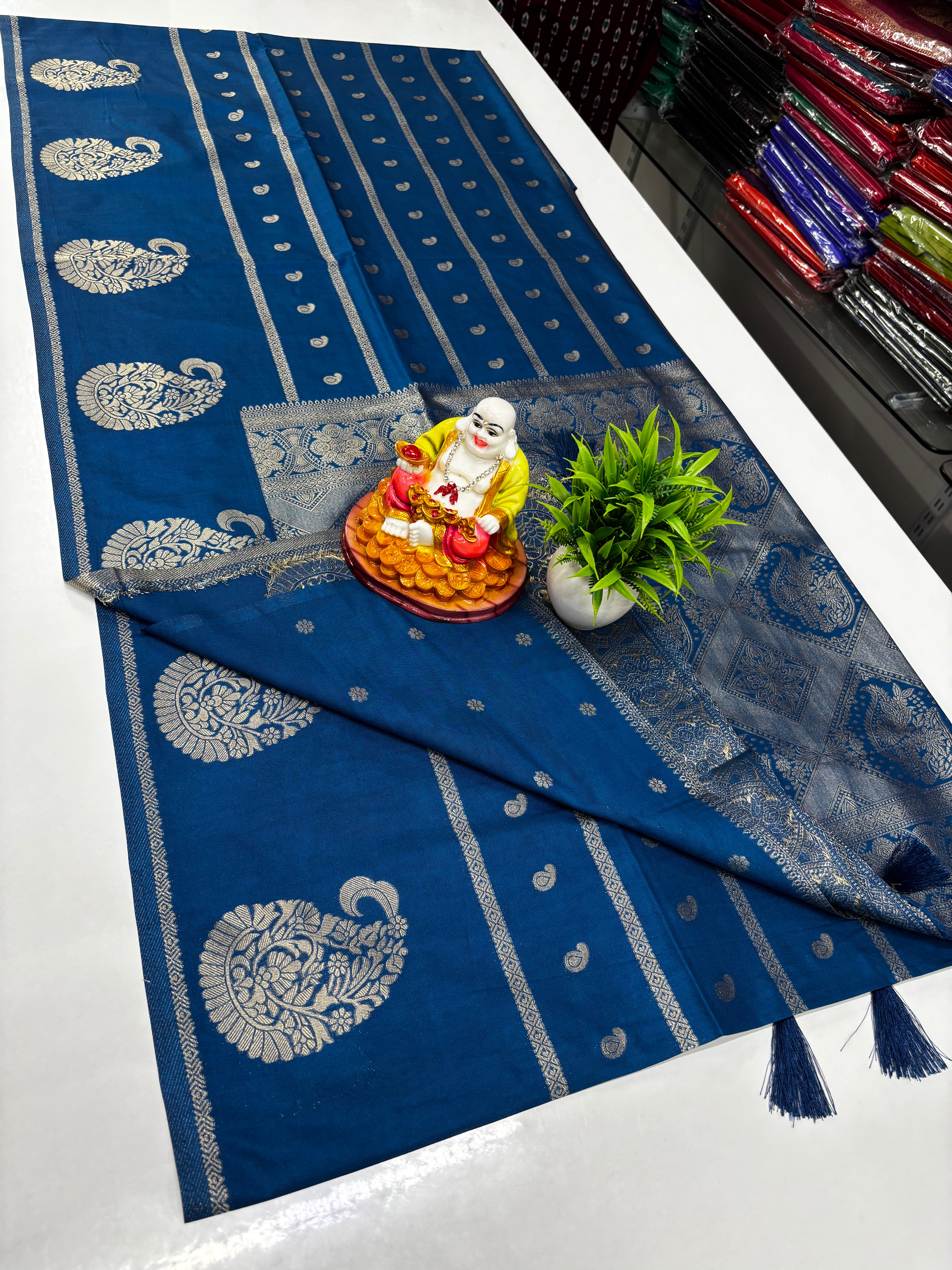 Premium Georgette Saree with Rich Pallu & Butta Blouse