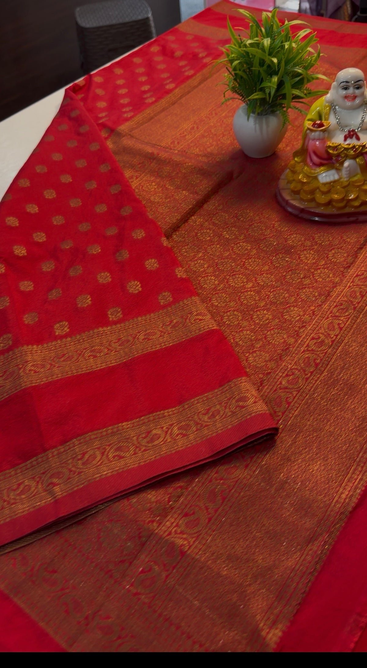 Premium Coco Zari Georgette Saree with Rich Pallu and butta blouse…