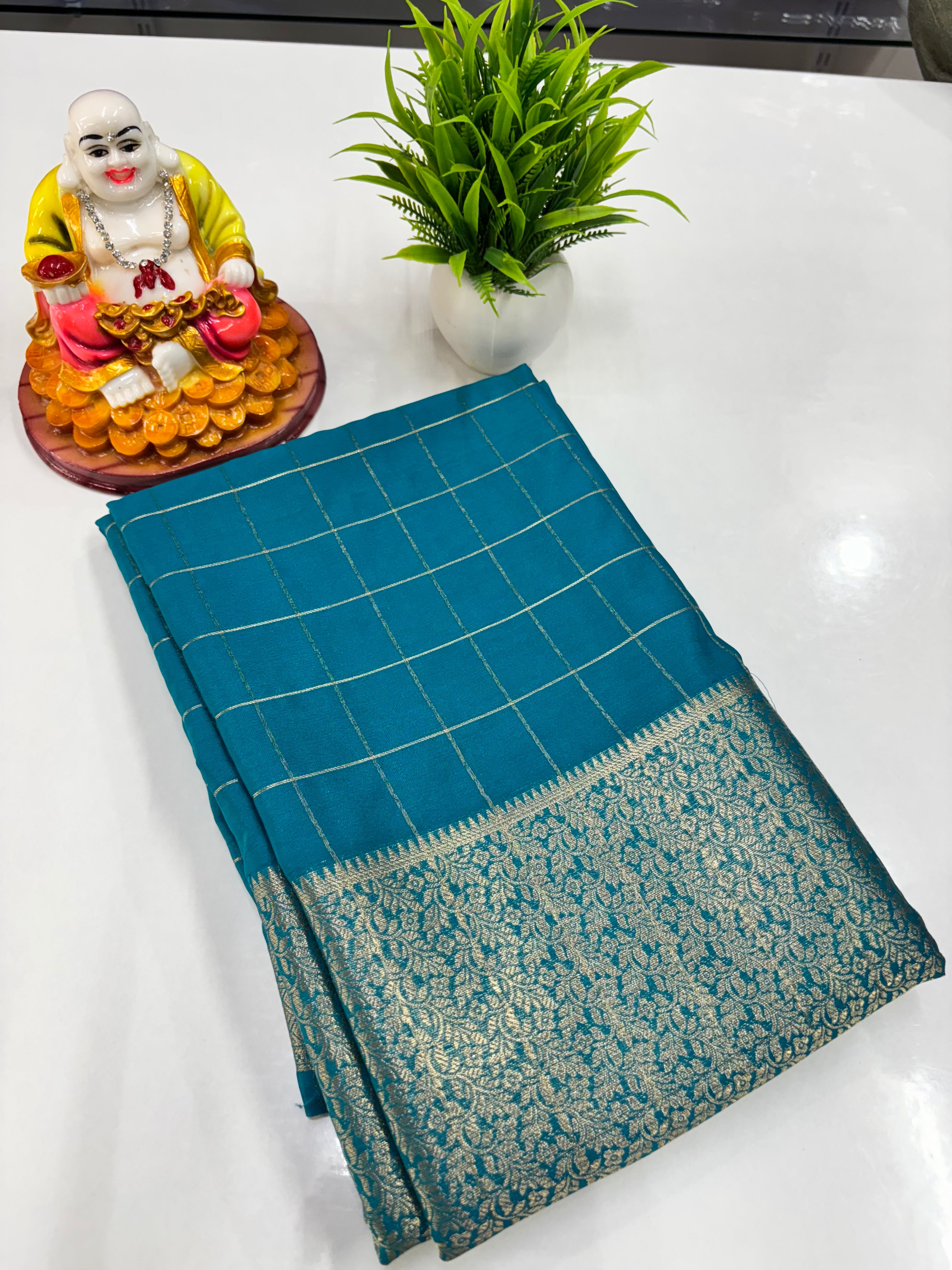 Stylish Chiffon Checks Saree