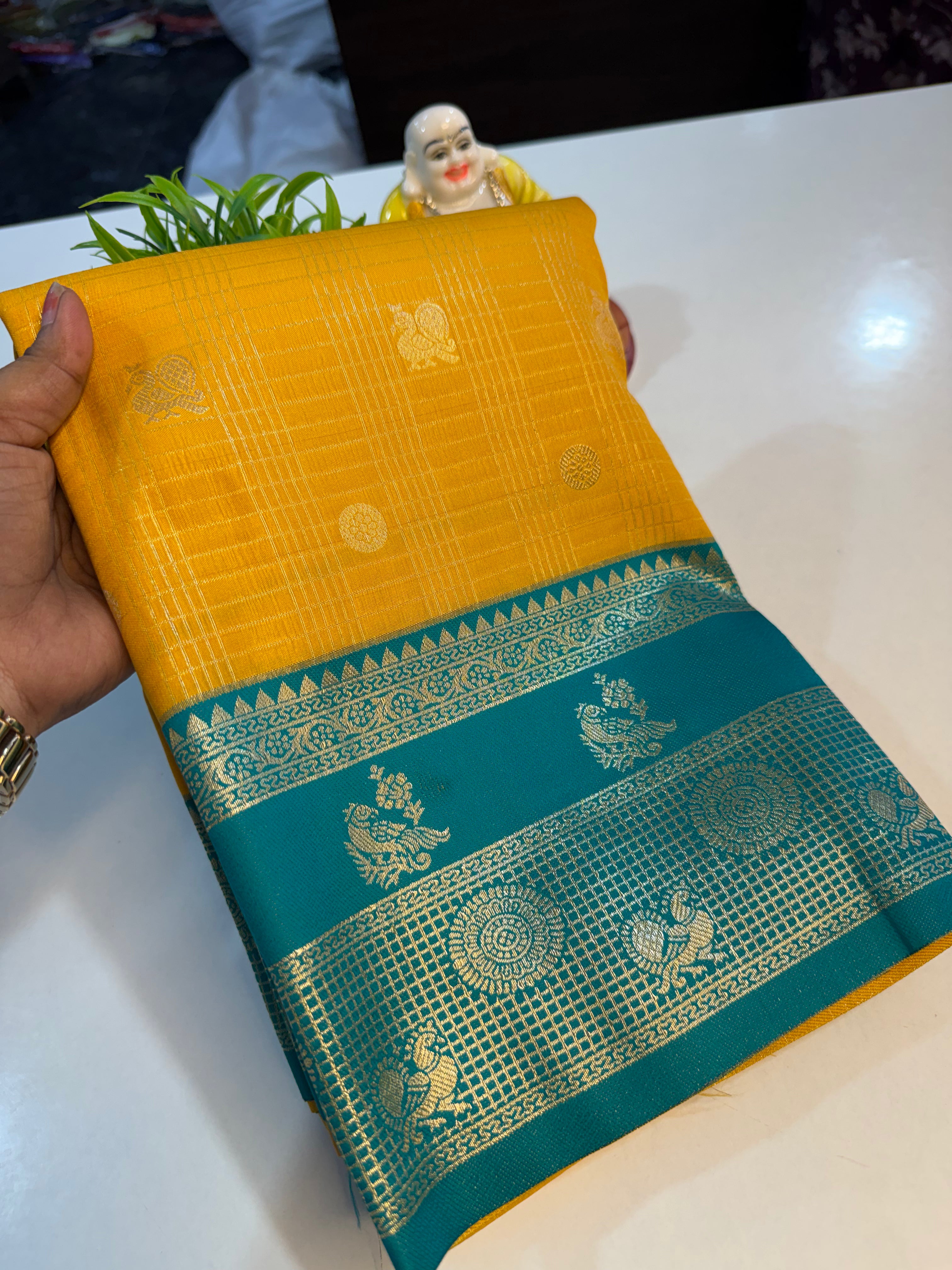 Premium Semi Silk Saree with Peacock Design & Rich Pallu…