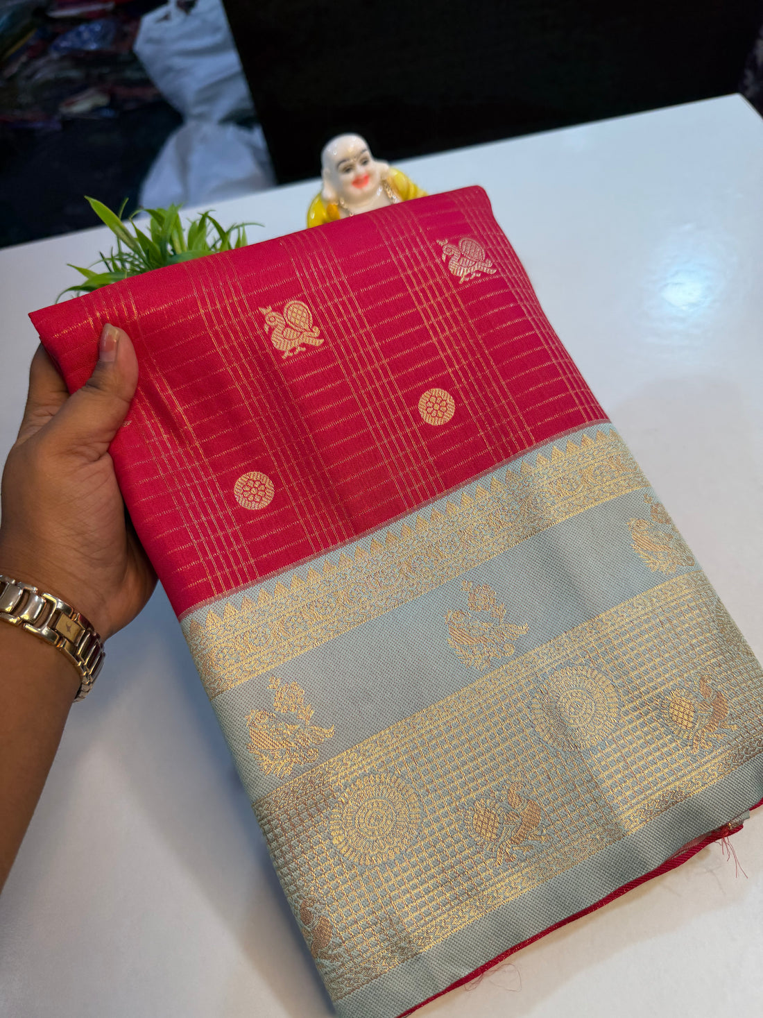 Premium Semi Silk Saree with Peacock Design & Rich Pallu…