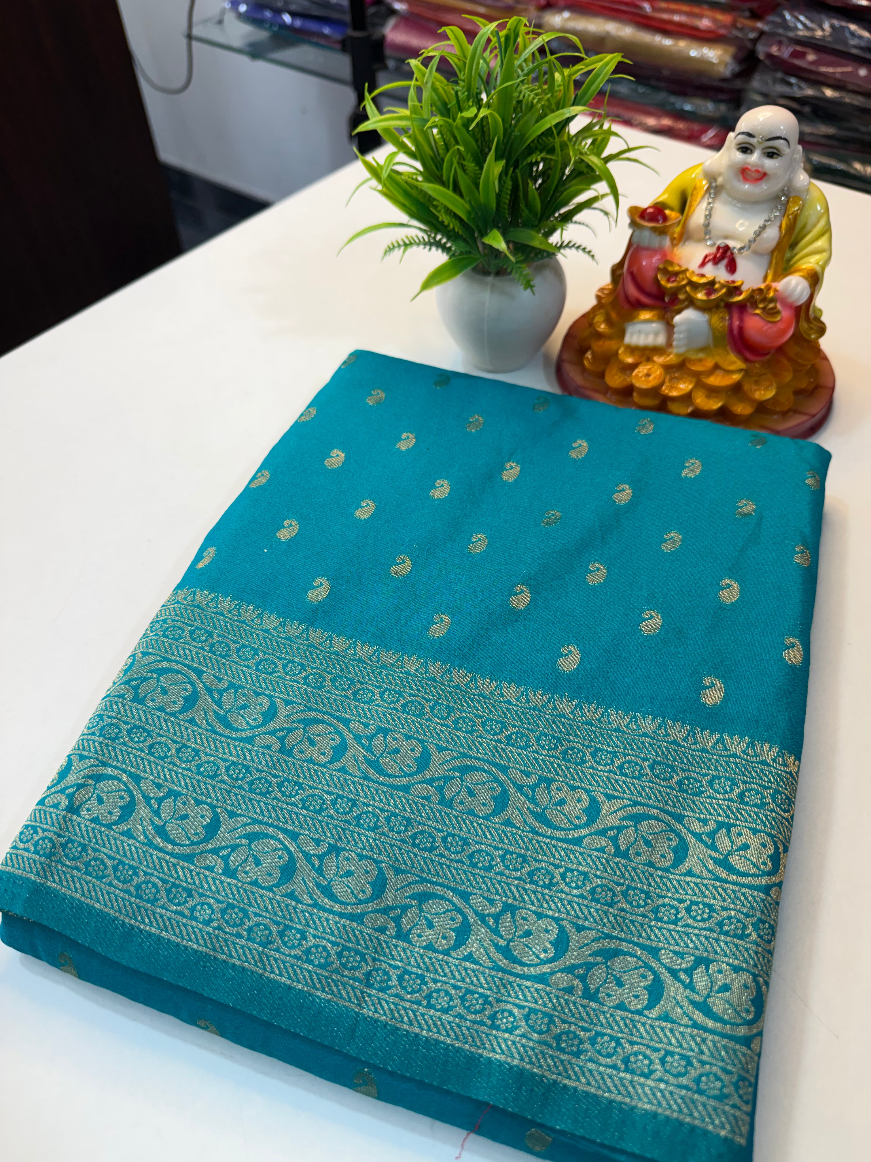 Beautiful Georgette Saree with Mango Buttas & Rich pallu …