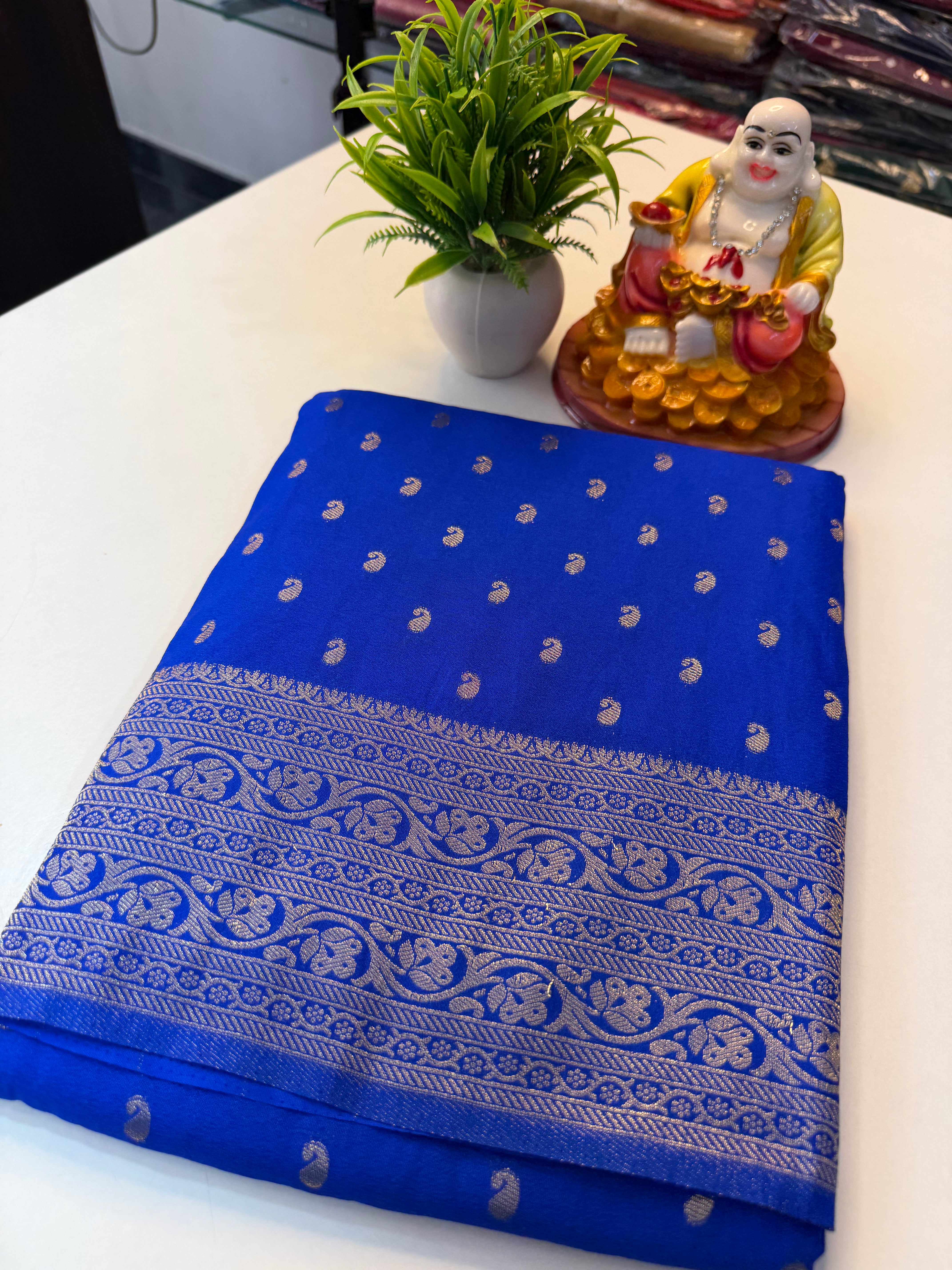 Beautiful Georgette Saree with Mango Buttas & Rich pallu …