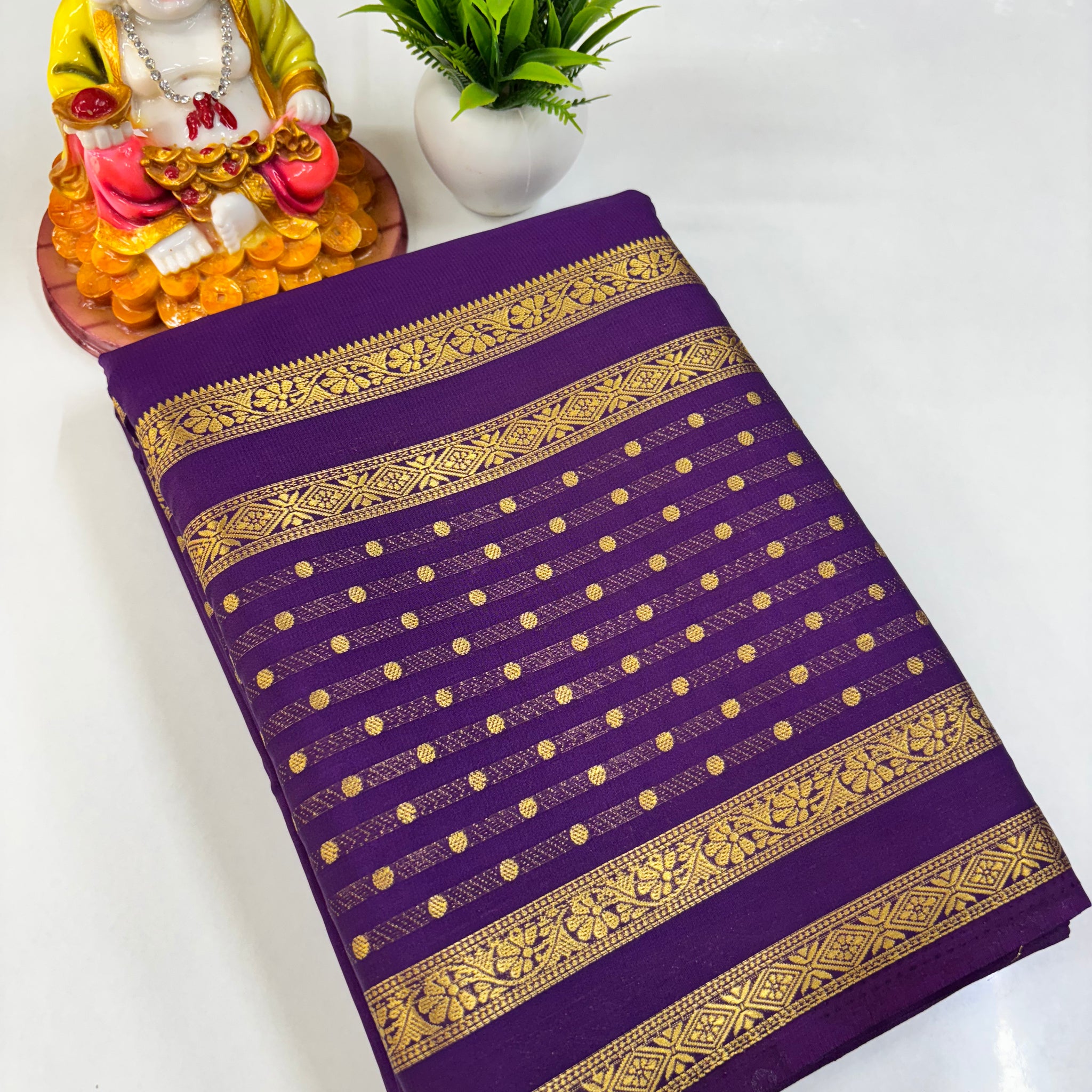 Semi Crepe Saree with Bindi Border and Self Colors