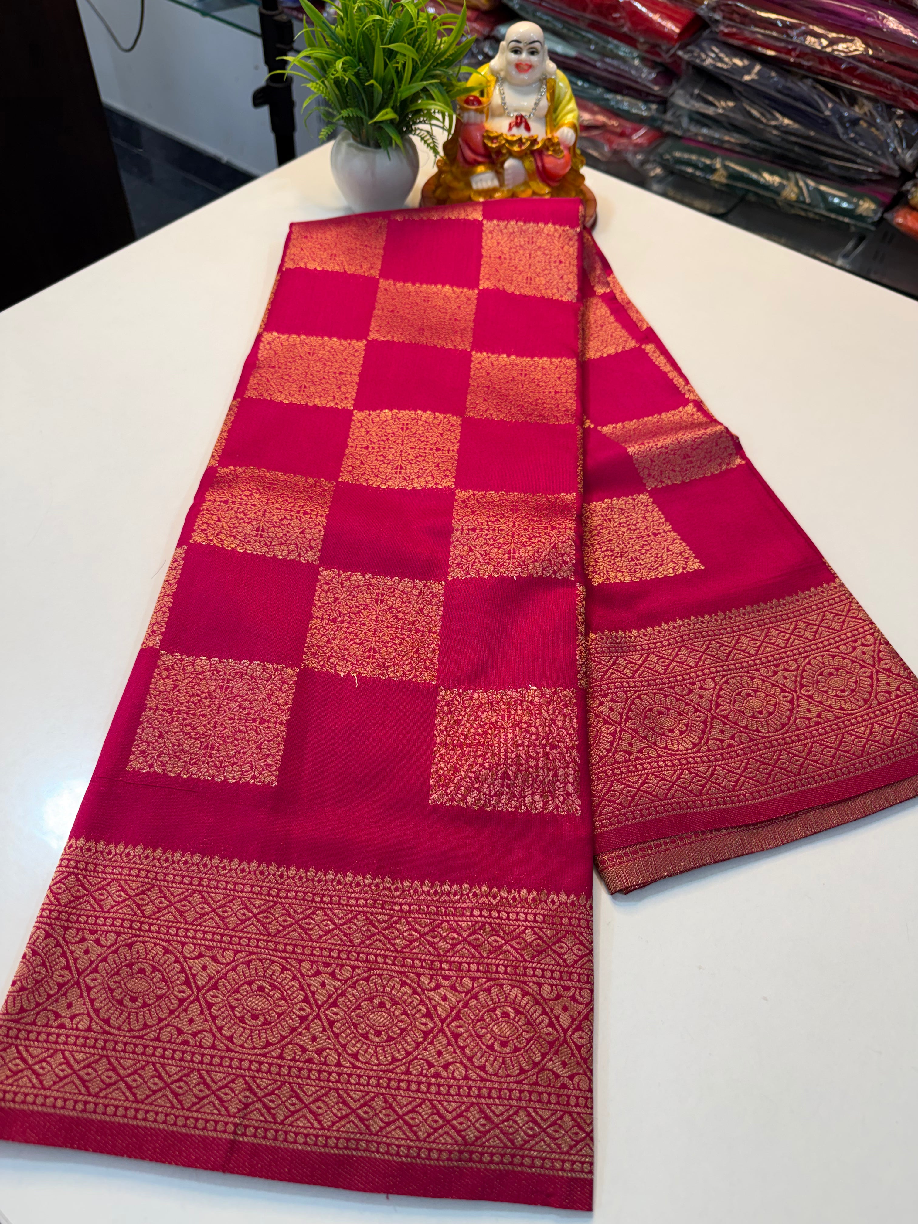 Premium Georgette Saree with Rich Pallu & Butta Blouse…