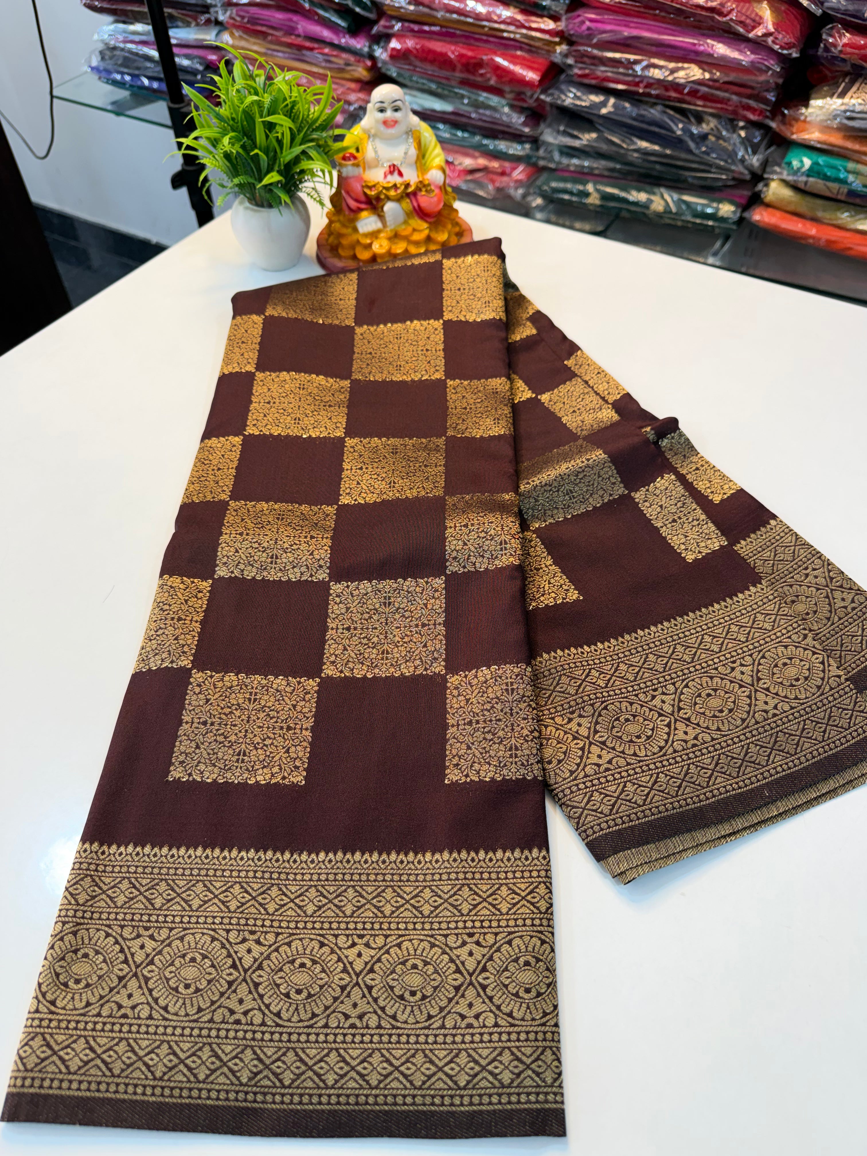 Premium Georgette Saree with Rich Pallu & Butta Blouse…