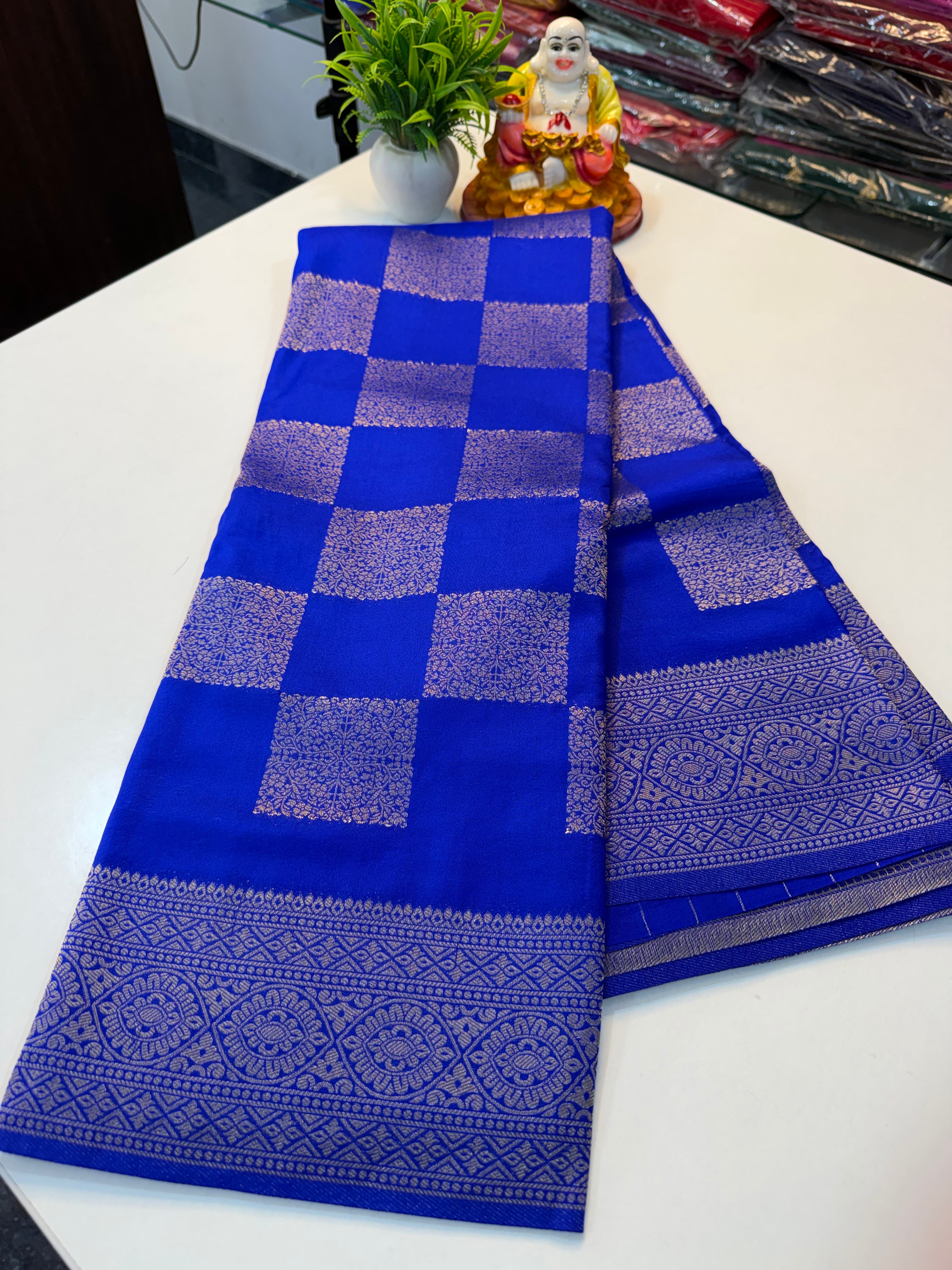 Premium Georgette Saree with Rich Pallu & Butta Blouse…