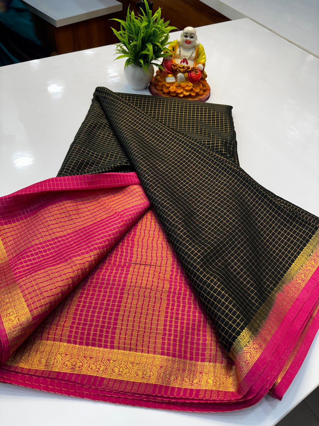 Mysore Crepe Silk Saree with Checks Pattern & Contrast Border
