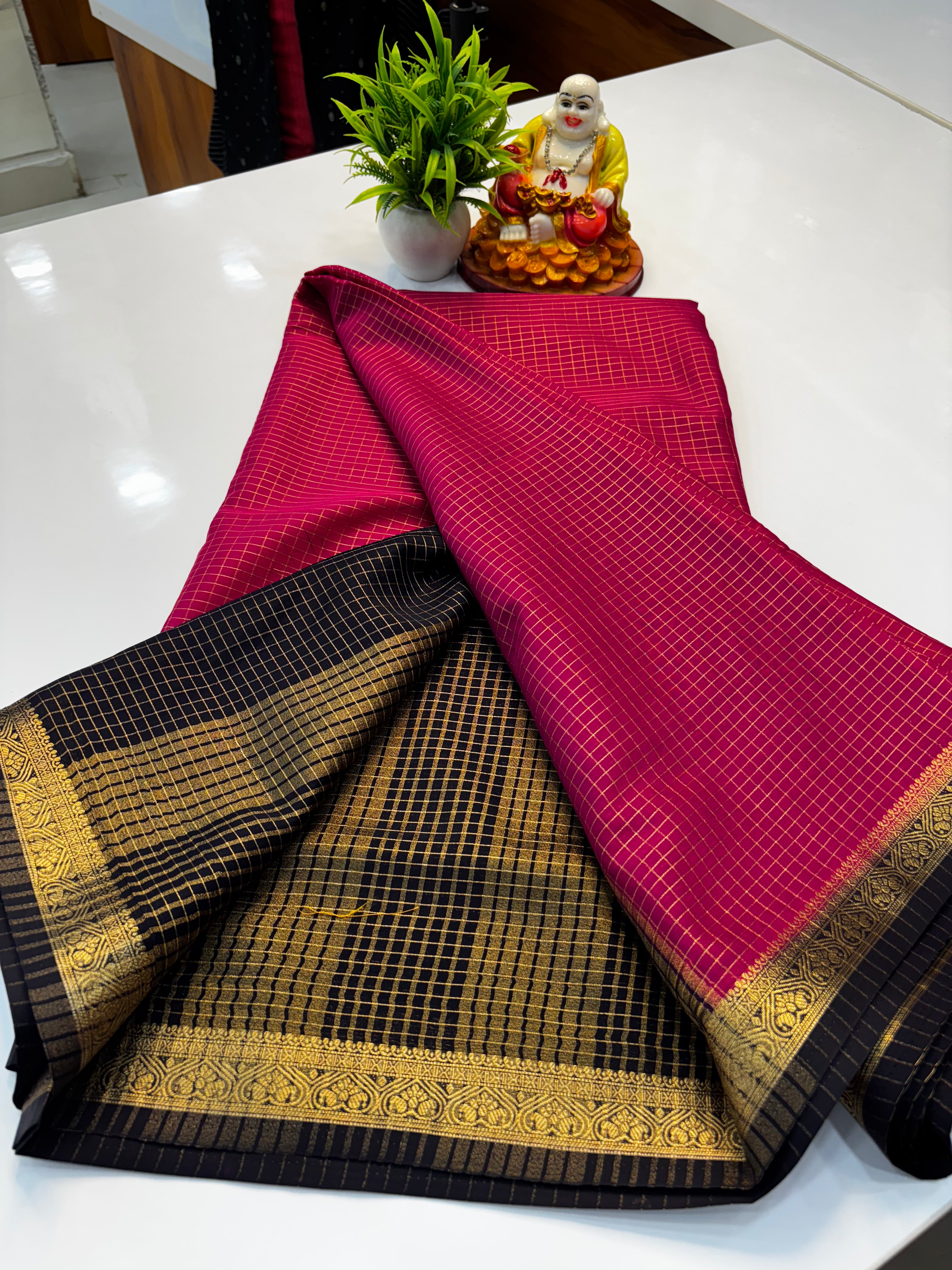 Mysore Crepe Silk Saree with Checks Pattern & Contrast Border