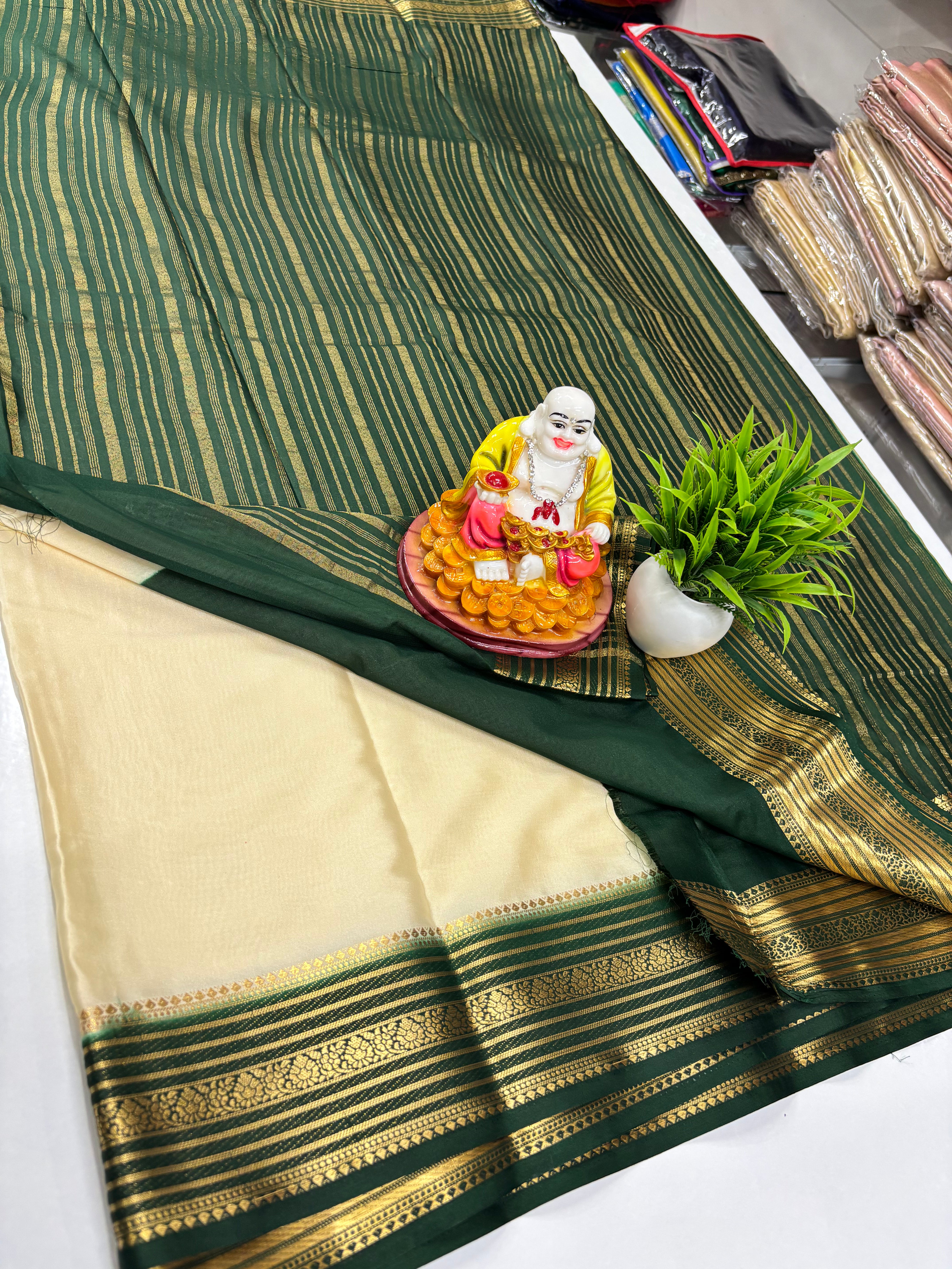 Elegant Semi Crepe Saree with Contrast Colours – Padmavathi Silks and Sarees