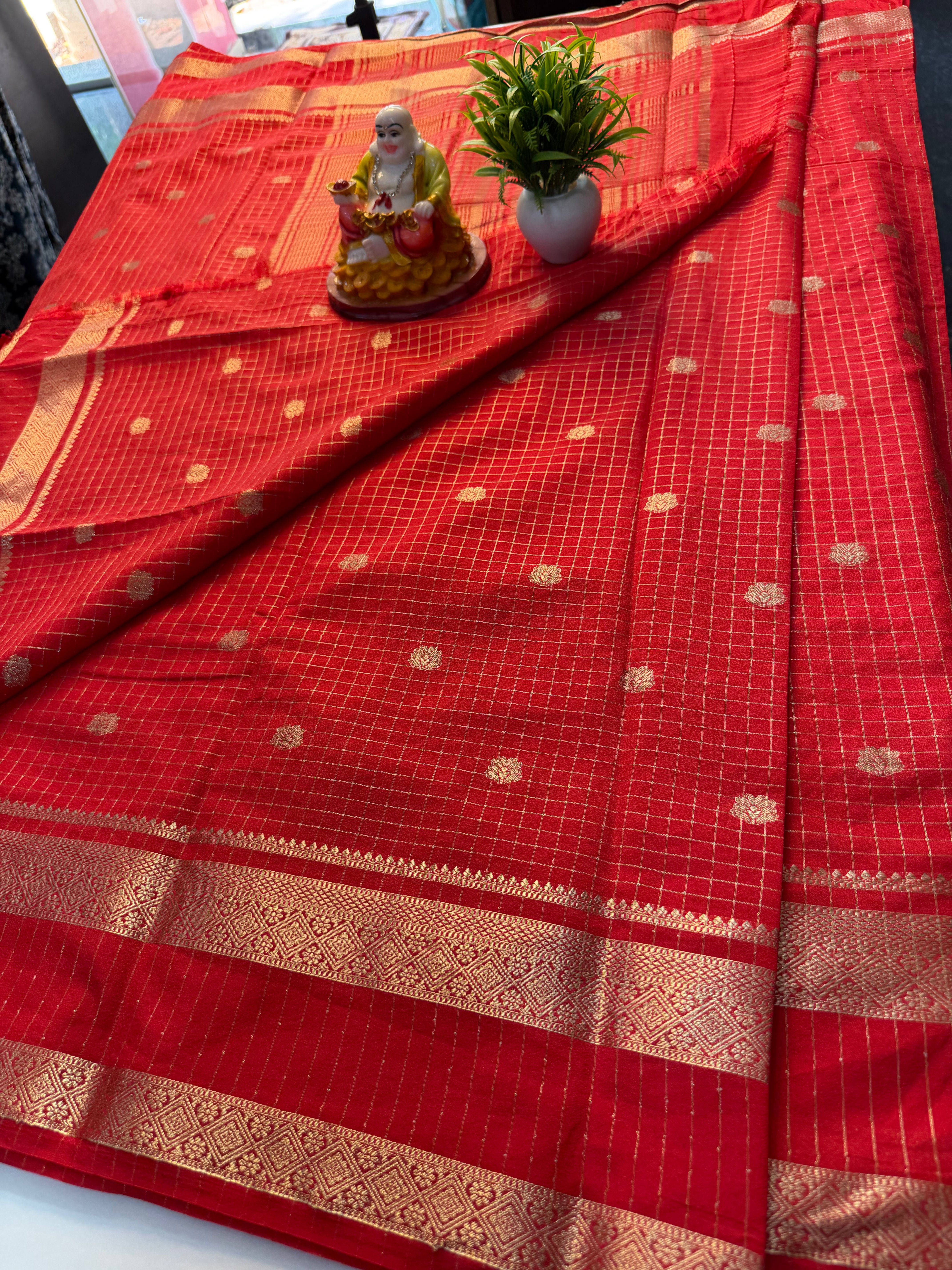 Mysore Crepe Silk Saree with Checks, Buttas &amp; Rich Pallu..