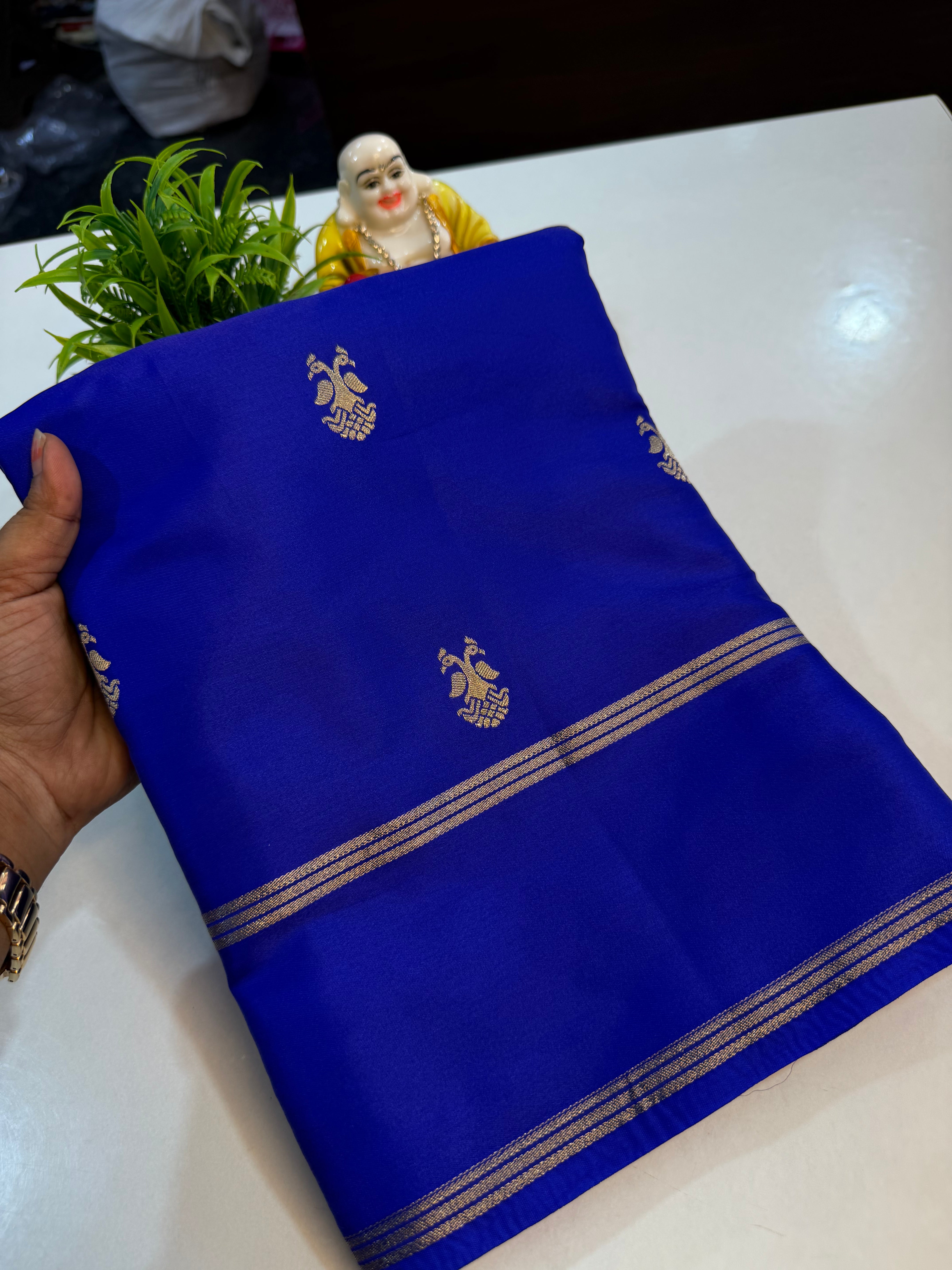 Premium Gajji Silk Saree with Ganda Berunda Buttas & Rich Pallu…