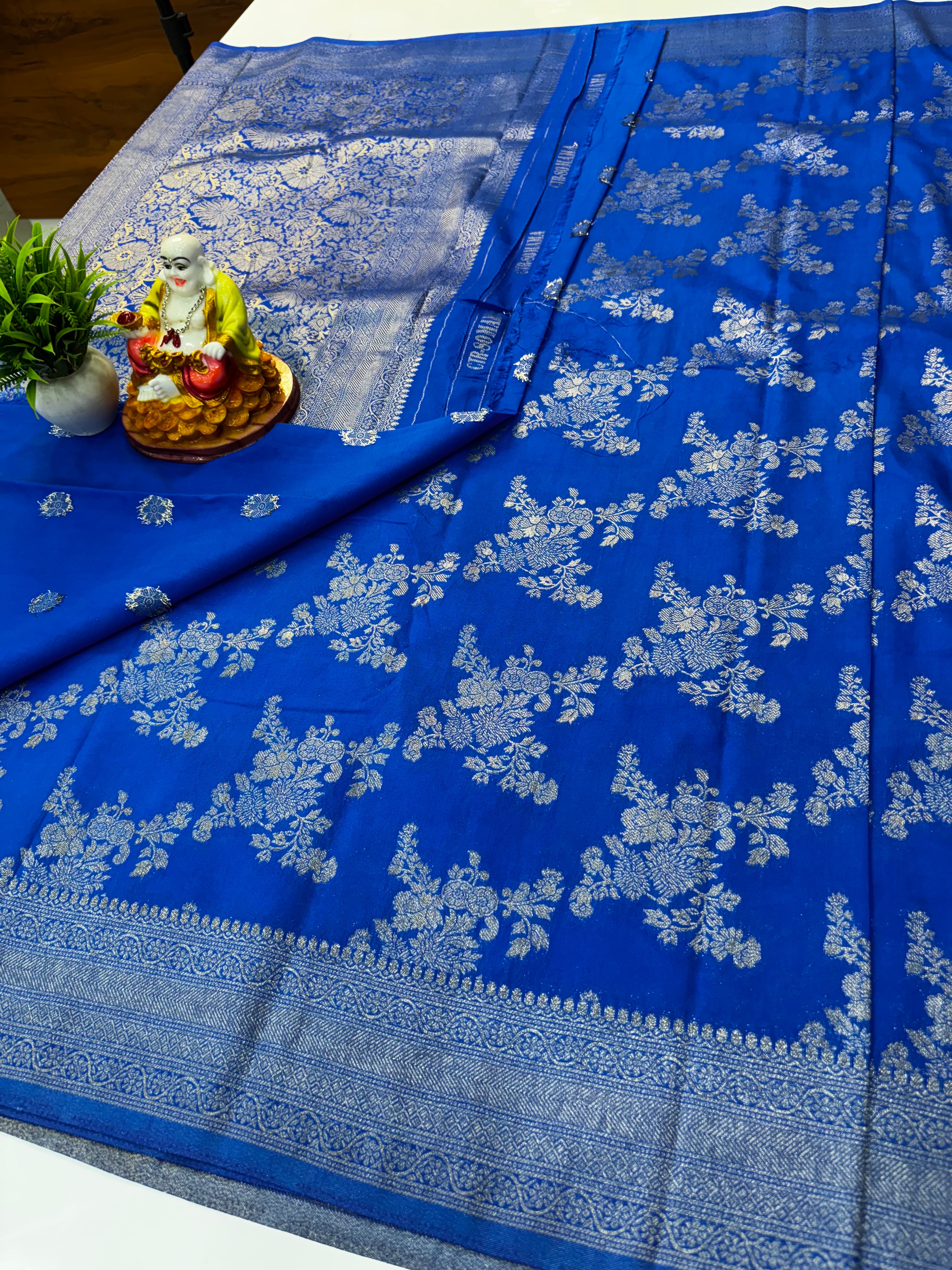 Premium Georgette Saree with Jaal Pattern | Rich Pallu & Butta Blouse