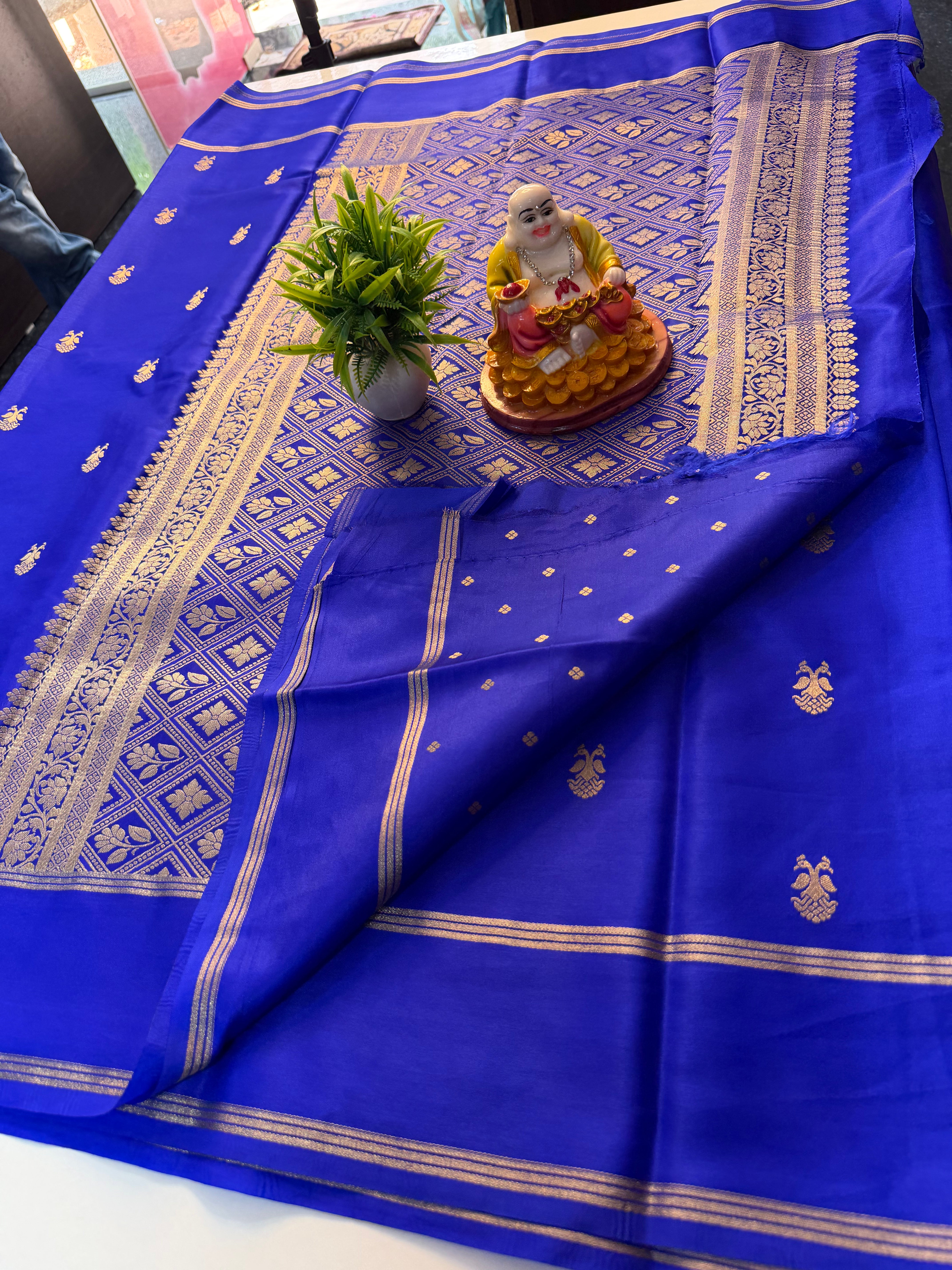 Premium Gajji Silk Saree with Ganda Berunda Buttas & Rich Pallu…
