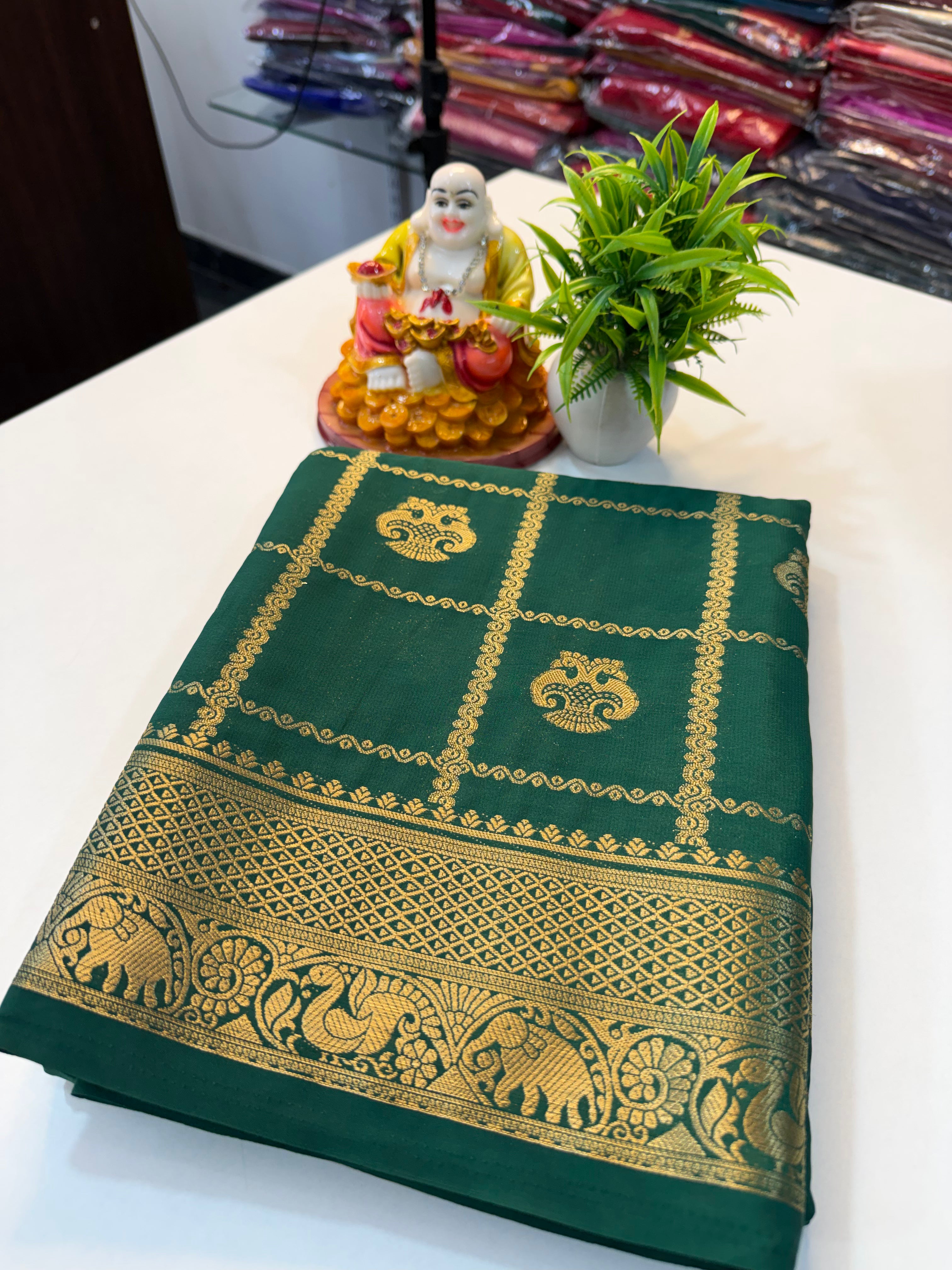Premium Ganda Berunda Checks Saree with Rich Pallu & Butta Blouse...mysore crape silk saree…