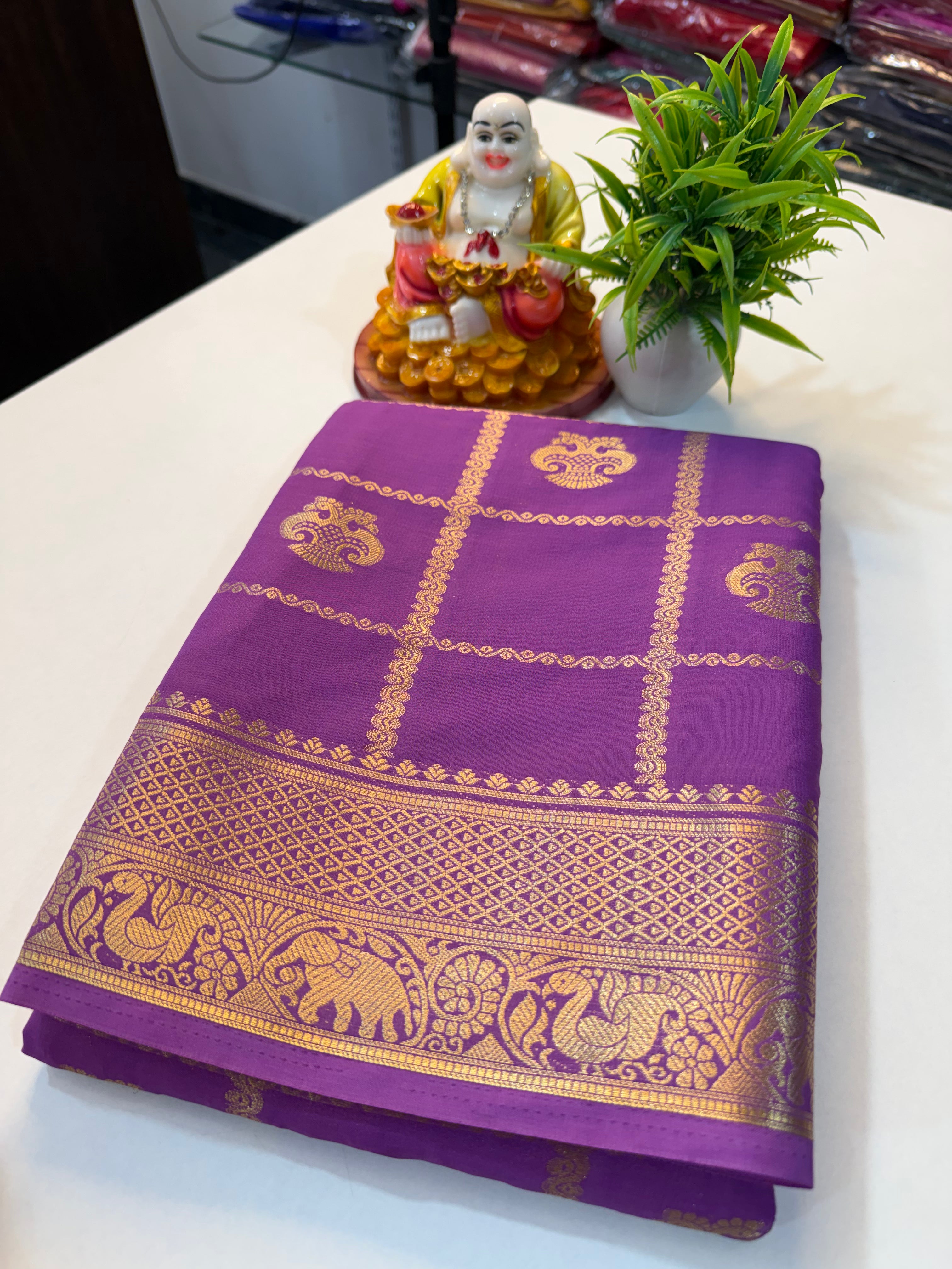 Premium Ganda Berunda Checks Saree with Rich Pallu & Butta Blouse...mysore crape silk saree…