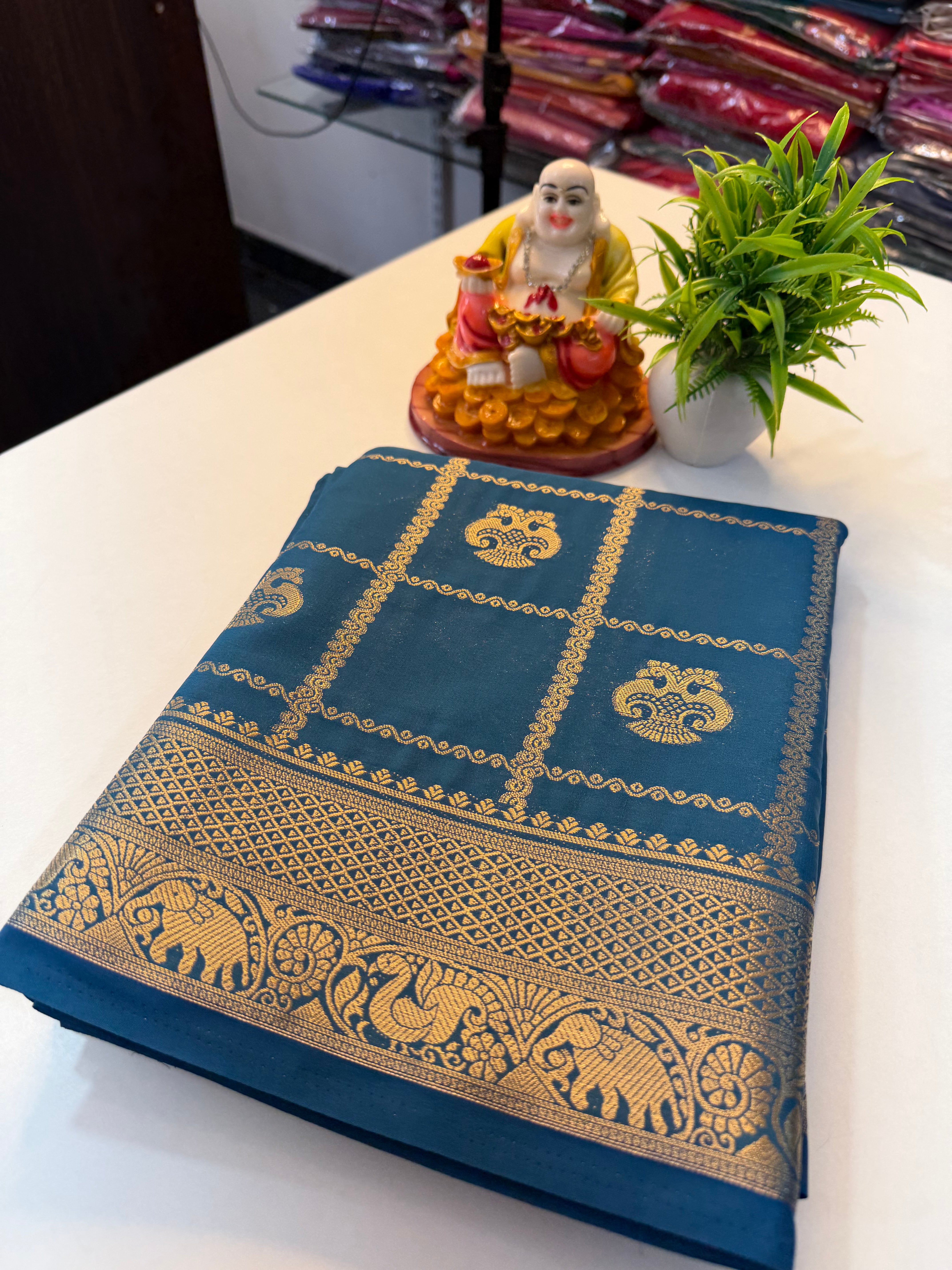 Premium Ganda Berunda Checks Saree with Rich Pallu & Butta Blouse...mysore crape silk saree…